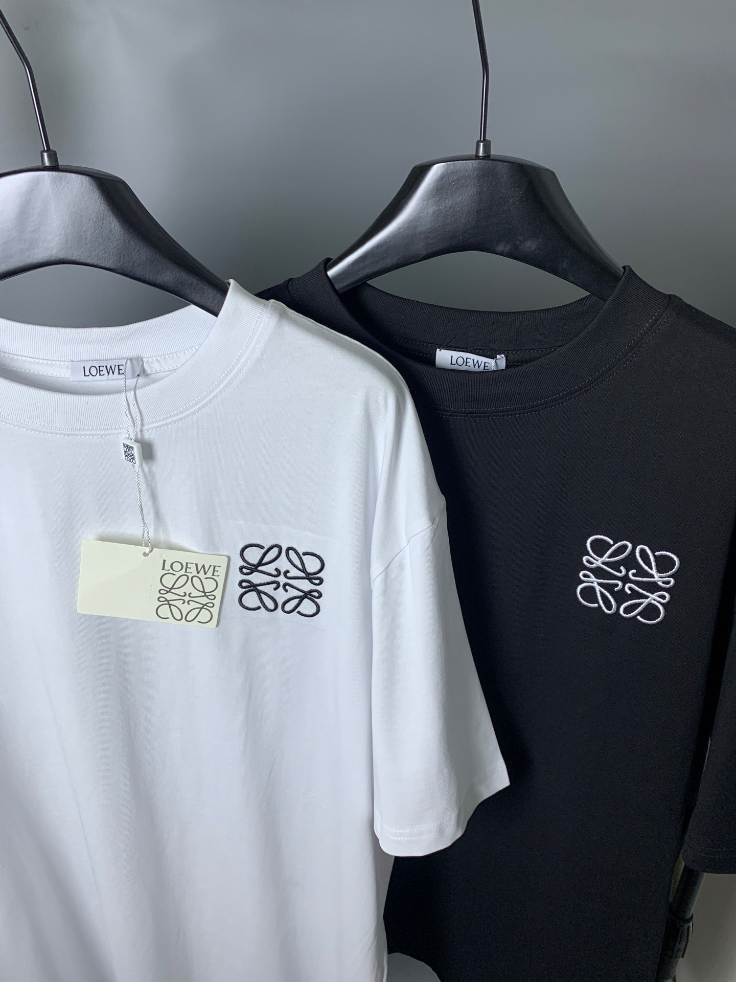 LuxluxHouse Best Quality Clothes T-shirt Loewe