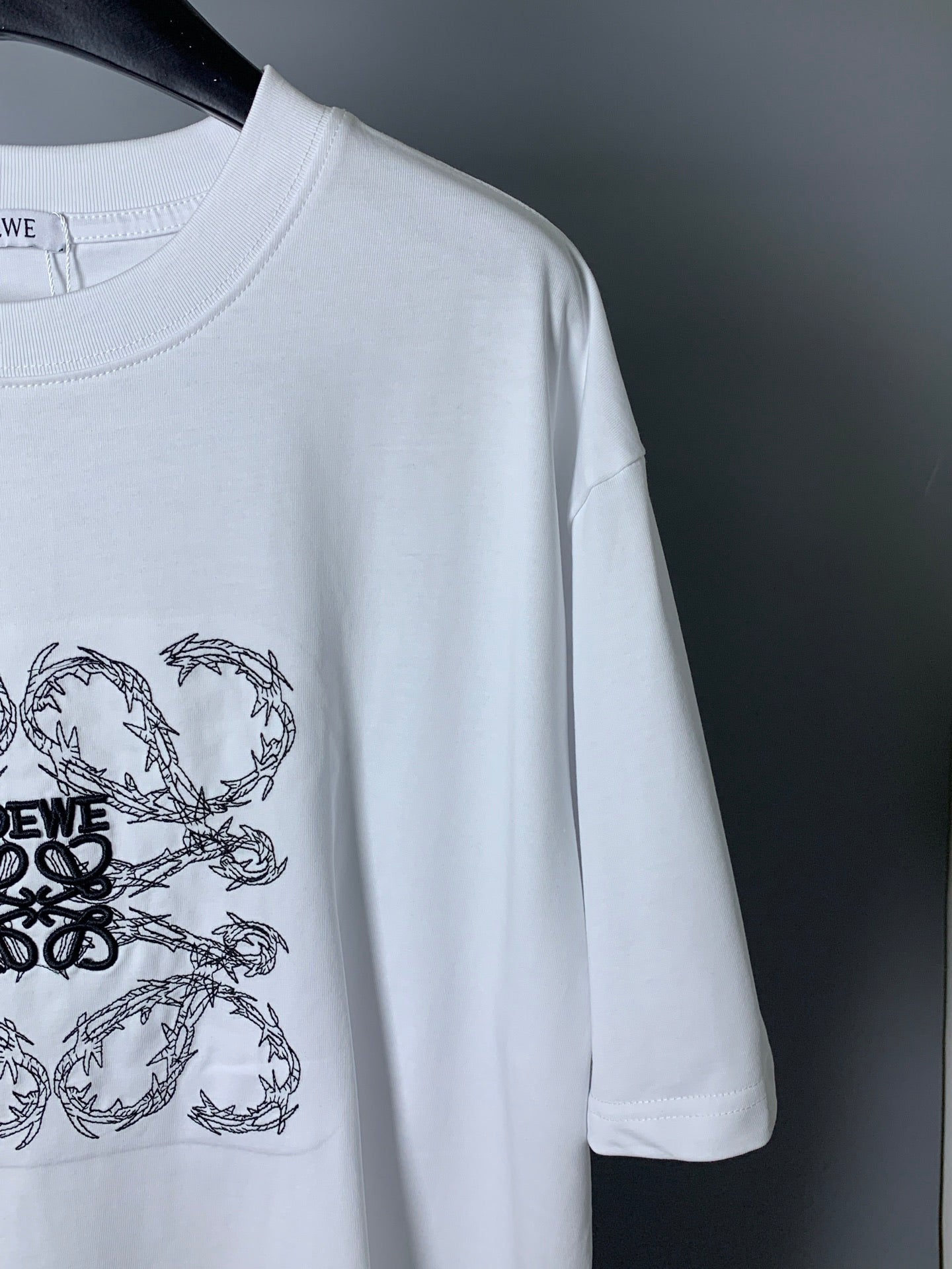 LuxluxHouse Best Quality Clothes T-shirt Loewe