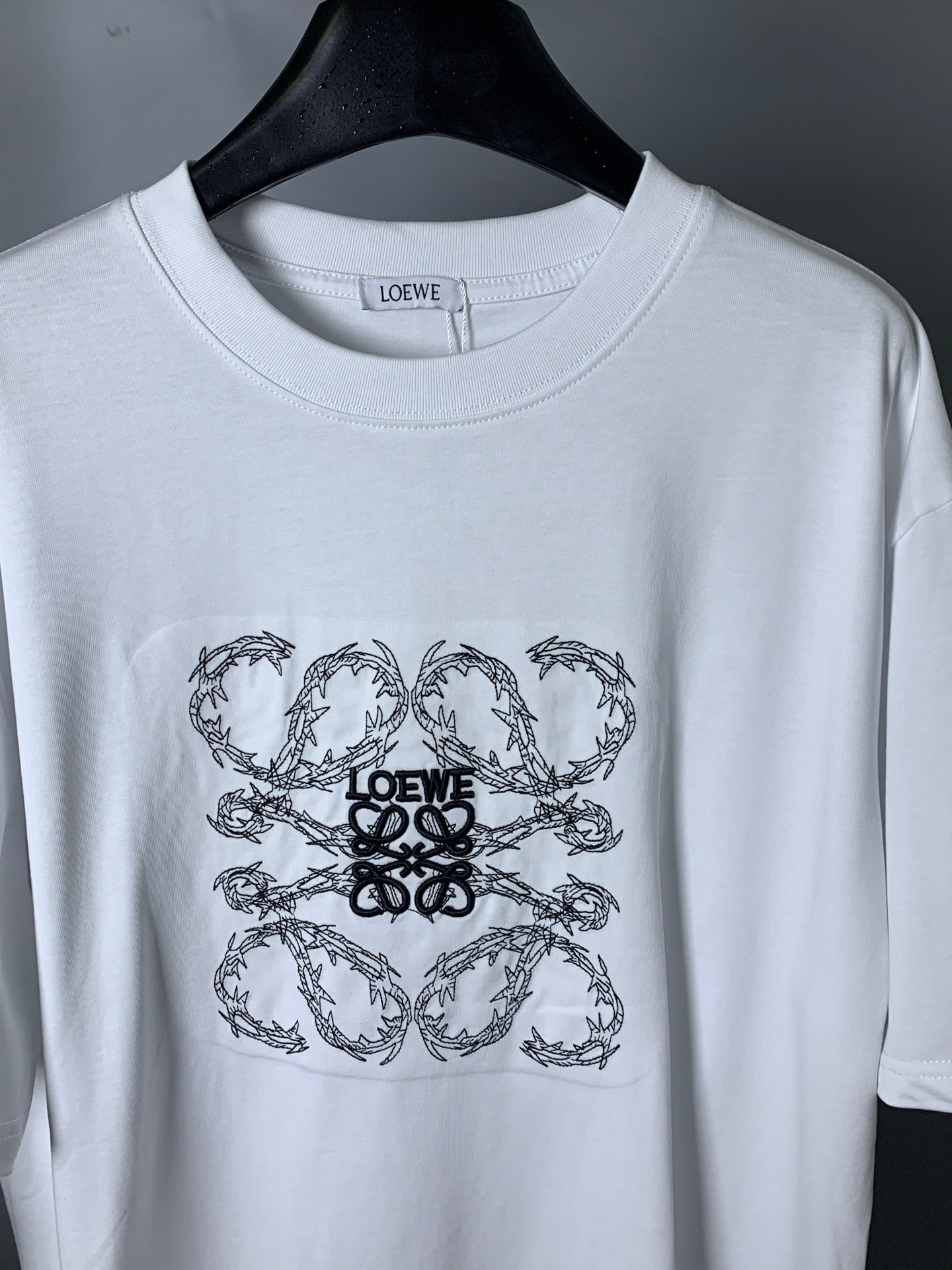 LuxluxHouse Best Quality Clothes T-shirt Loewe