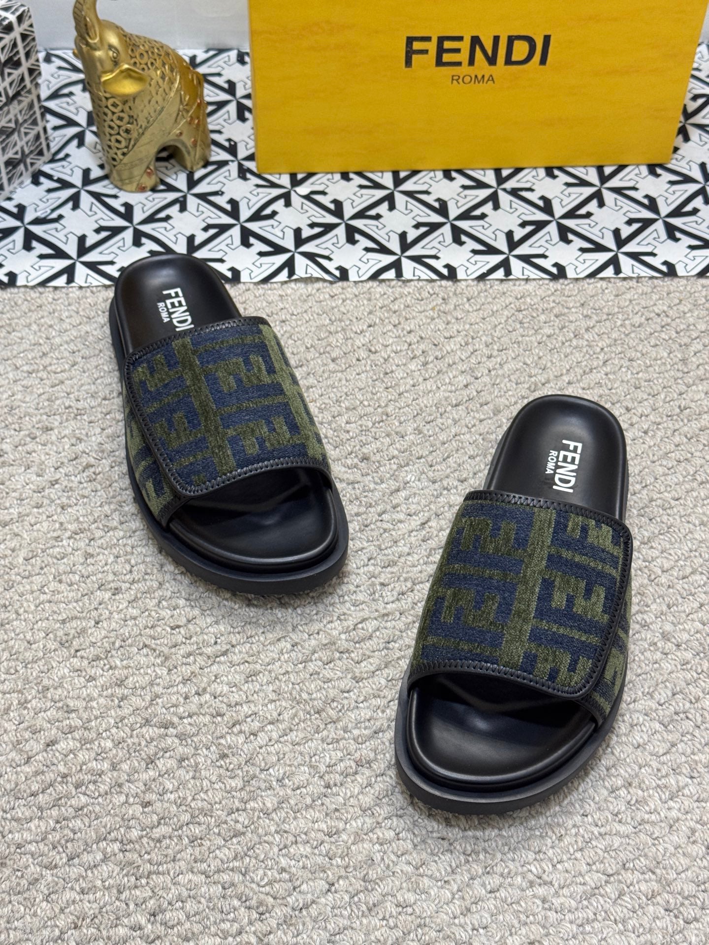 LuxluxHouse Best Quality Sandals Fendi