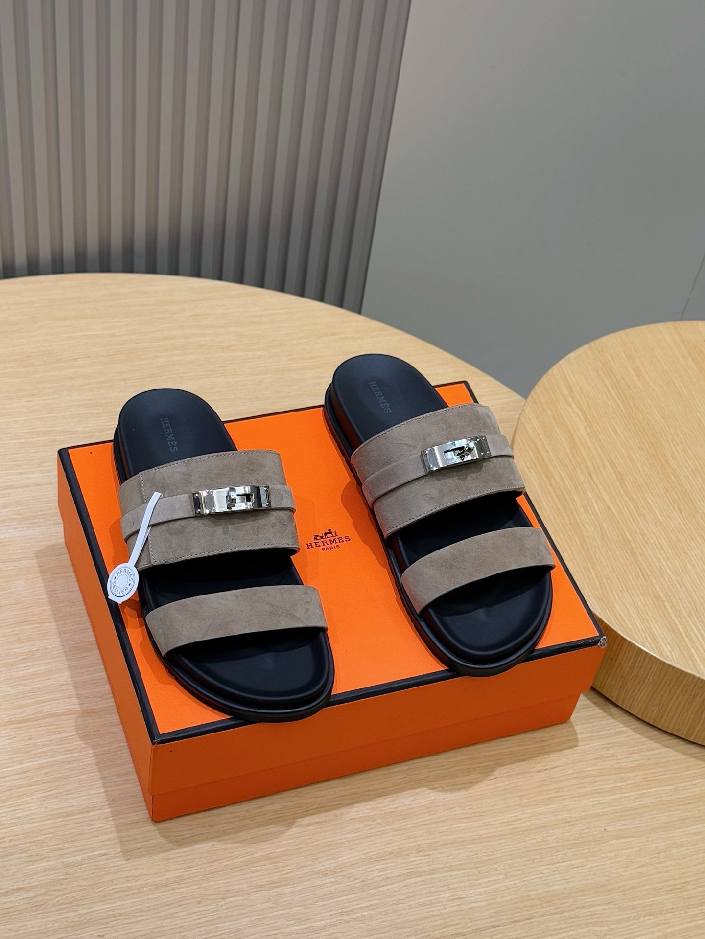 LuxluxHouse Best Quality Sandals Hermes