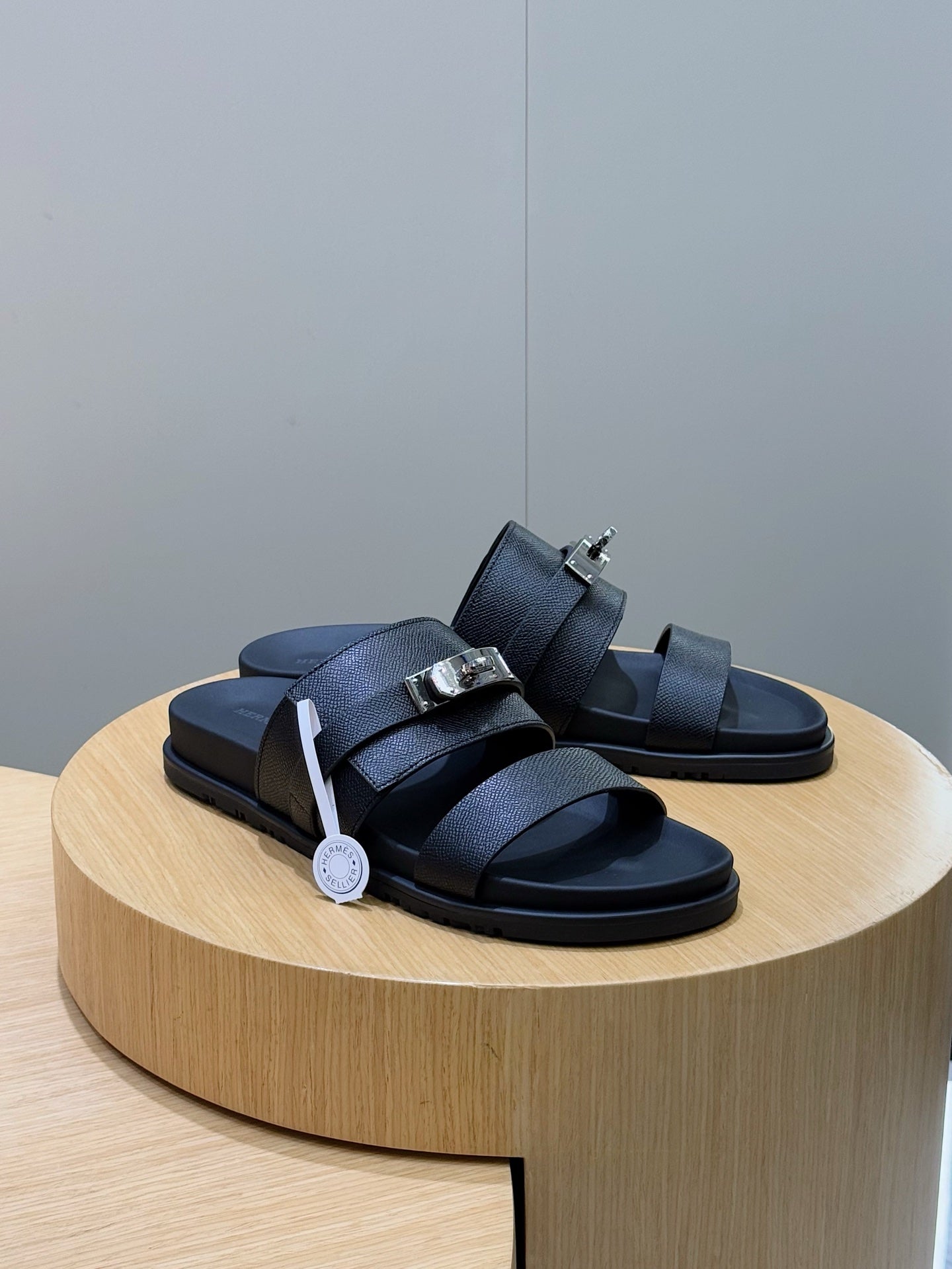 LuxluxHouse Best Quality Sandals Hermes