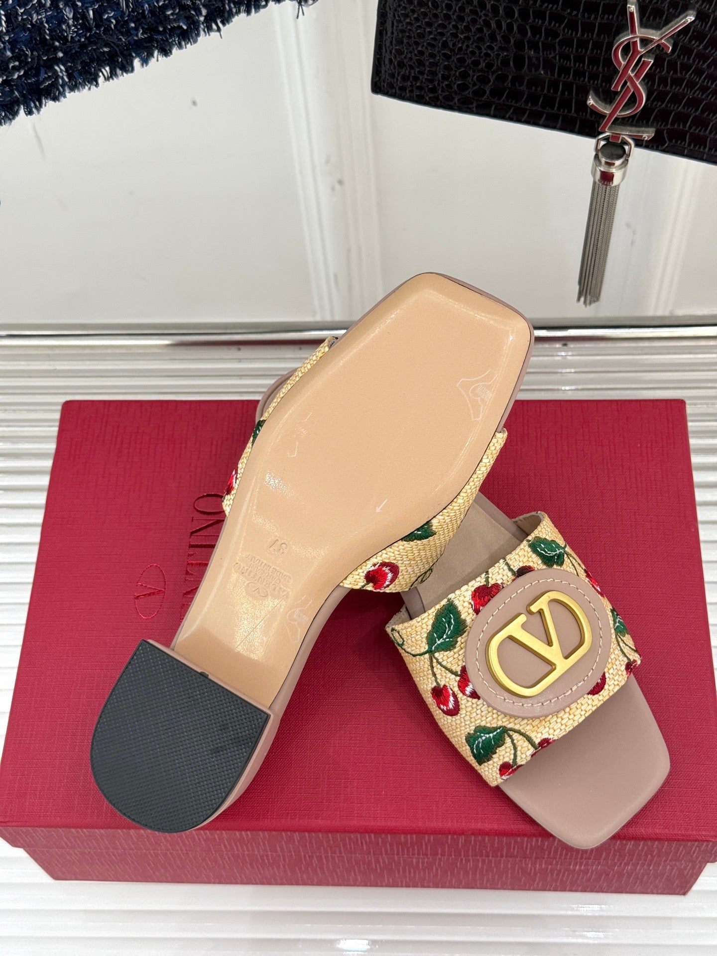 LuxluxHouse Best Quality Valentino Women Shoes