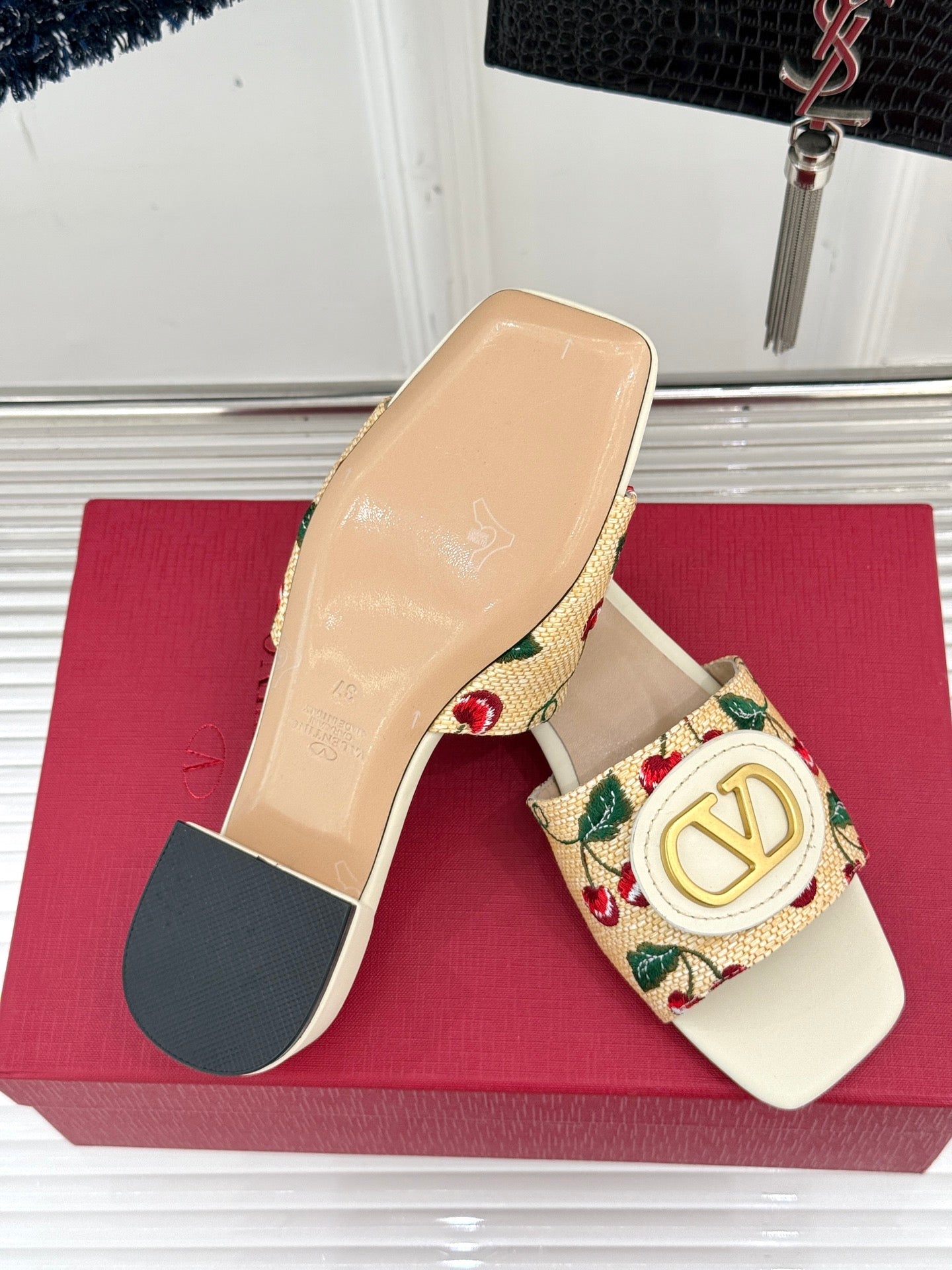 LuxluxHouse Best Quality Valentino Women Shoes