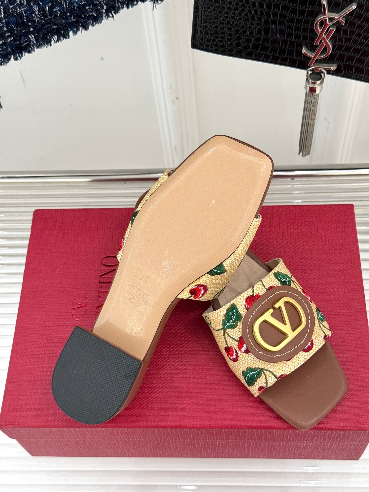 LuxluxHouse Best Quality Valentino Women Shoes