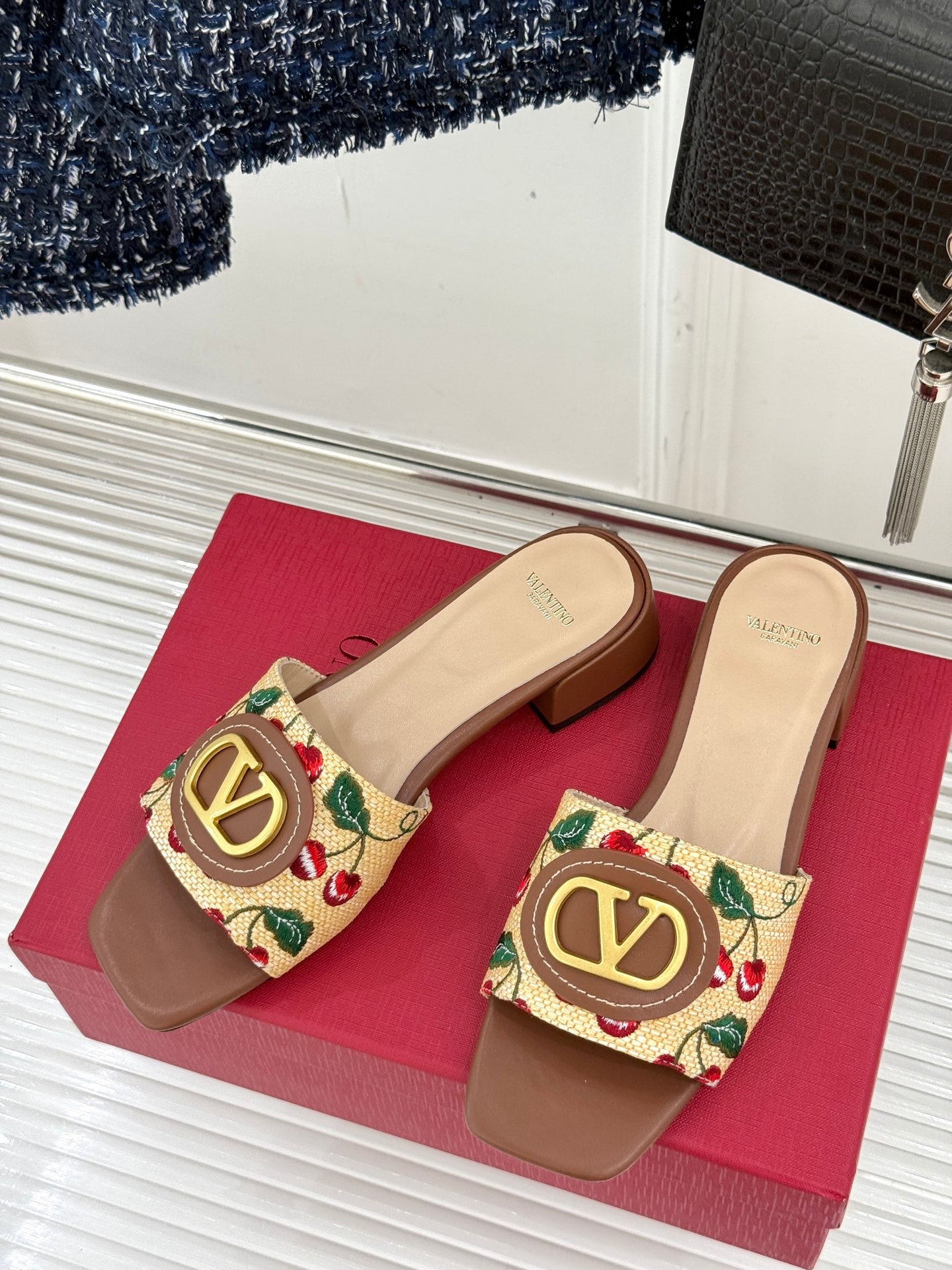 LuxluxHouse Best Quality Valentino Women Shoes