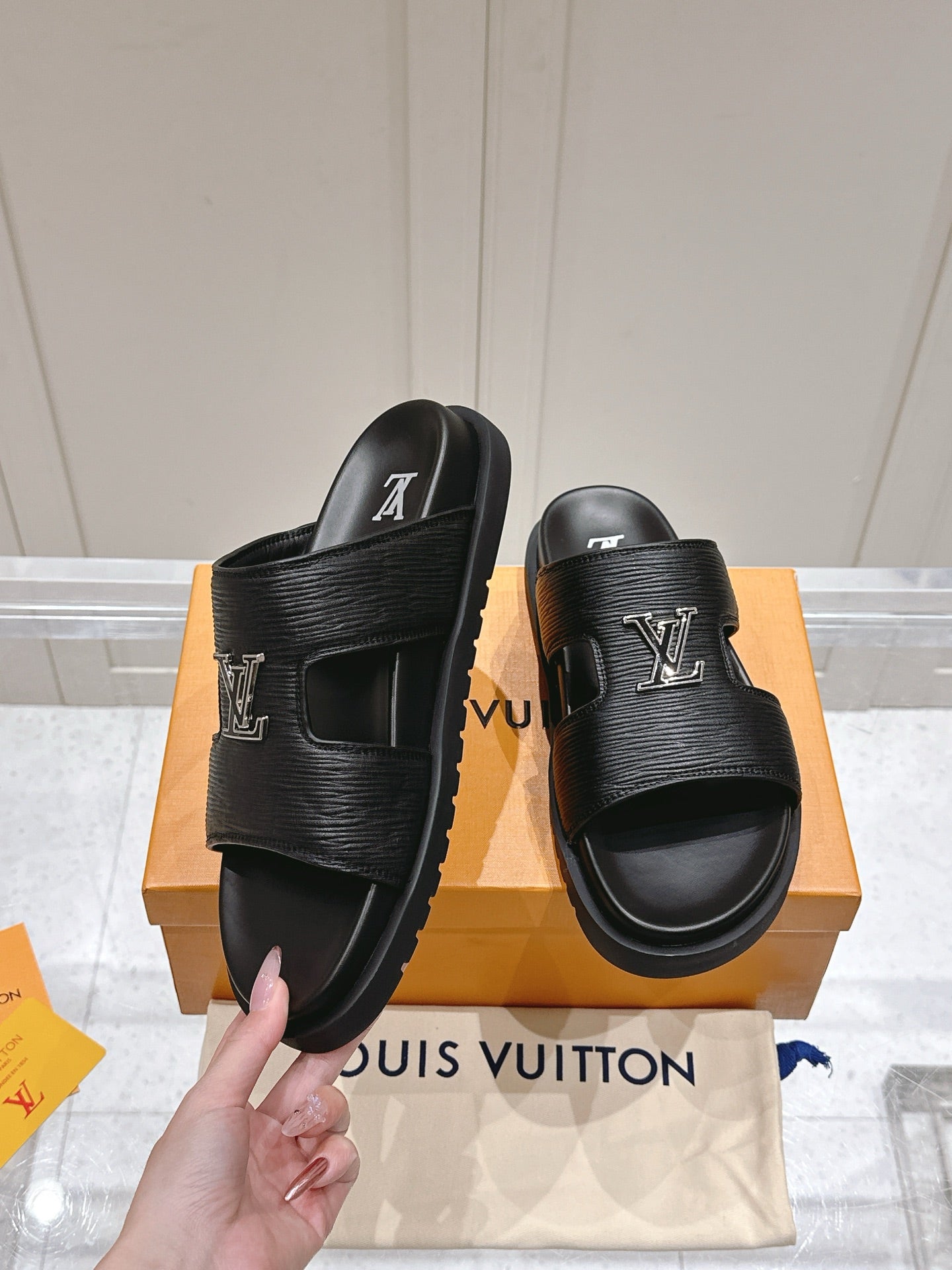 LuxluxHouse Best Quality Women Shoes Hermes