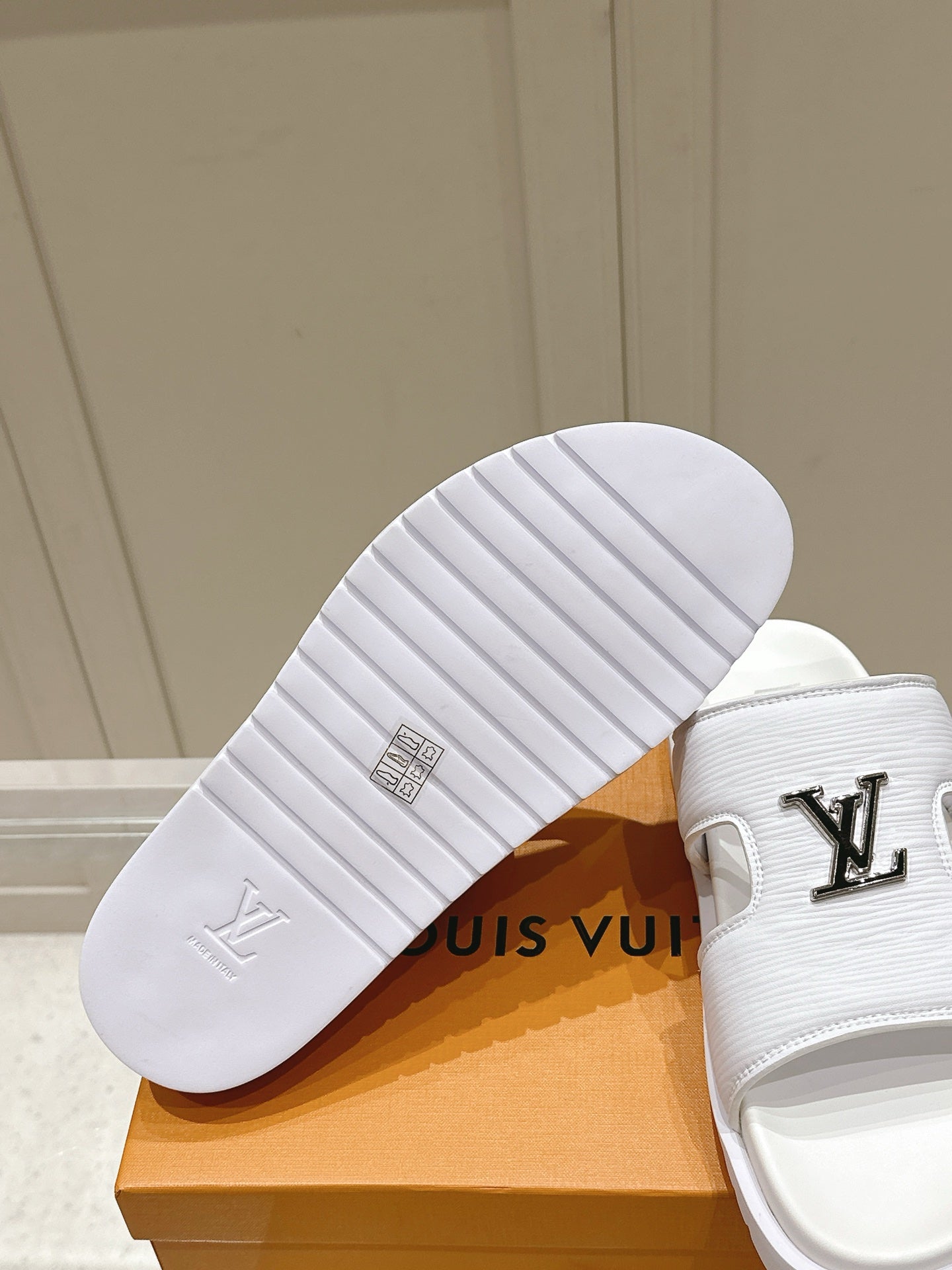 LuxluxHouse Best Quality Women Shoes Hermes