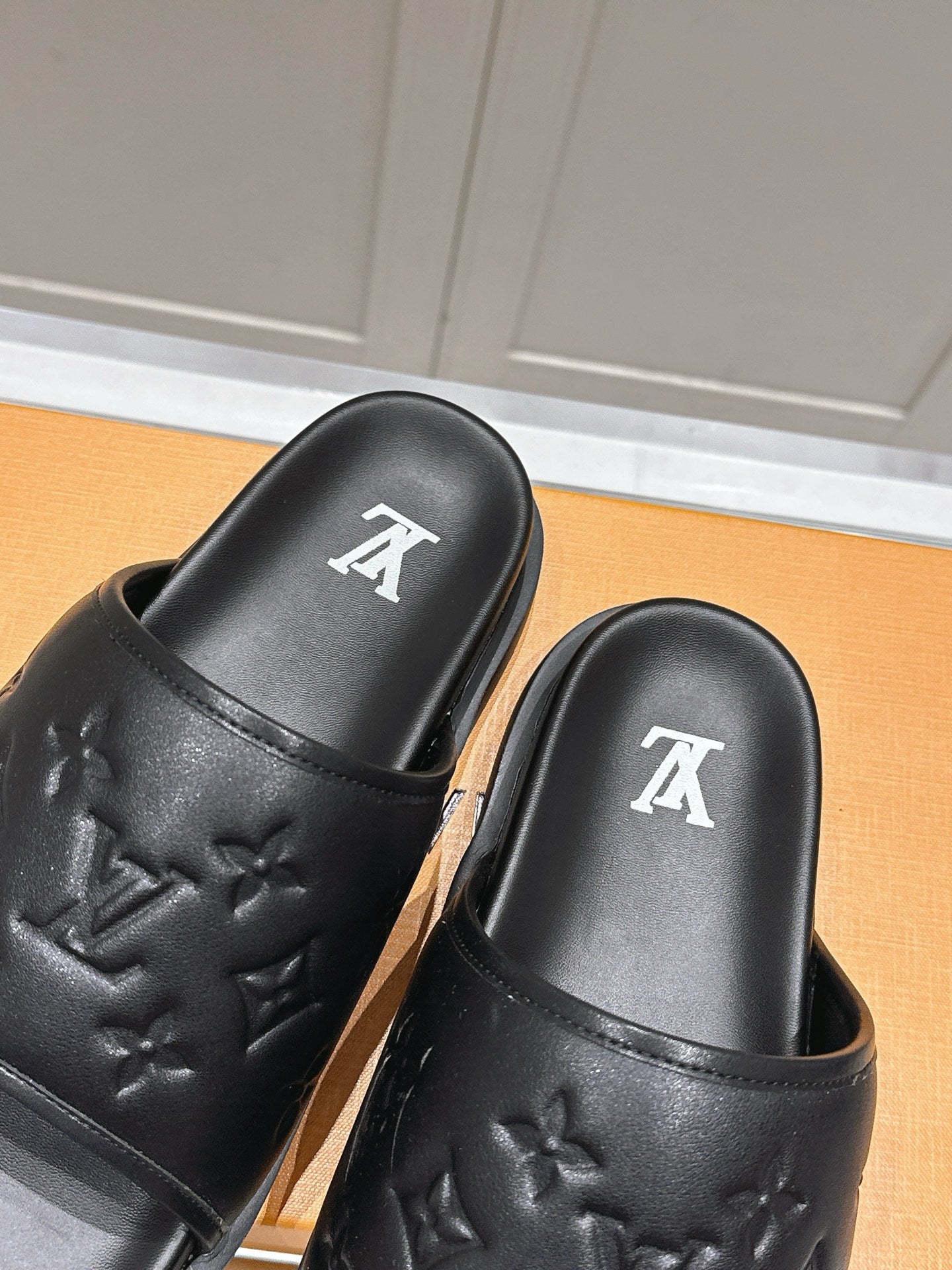 LuxluxHouse Best Quality Women Shoes Hermes