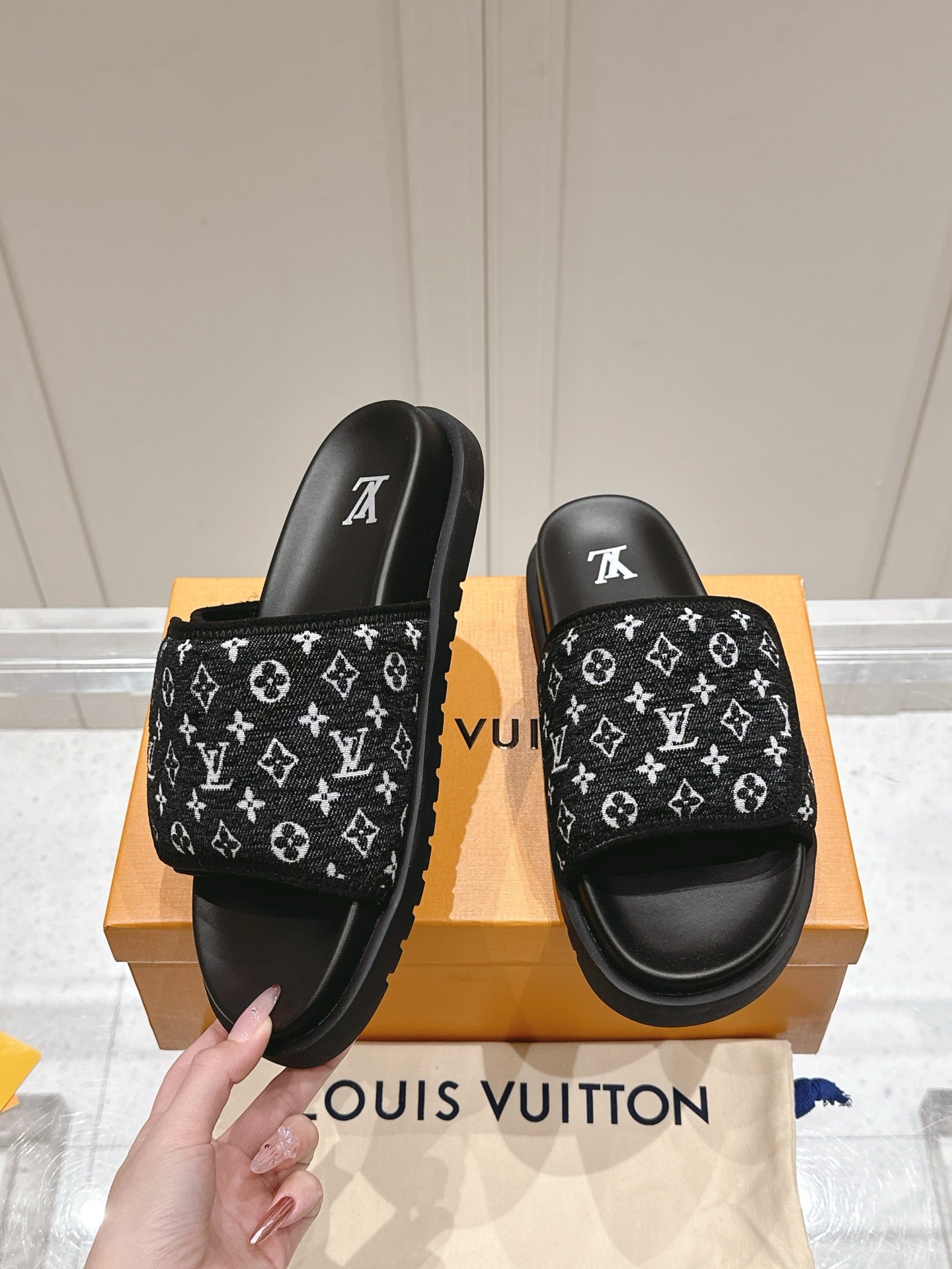 LuxluxHouse Best Quality Women Shoes Hermes