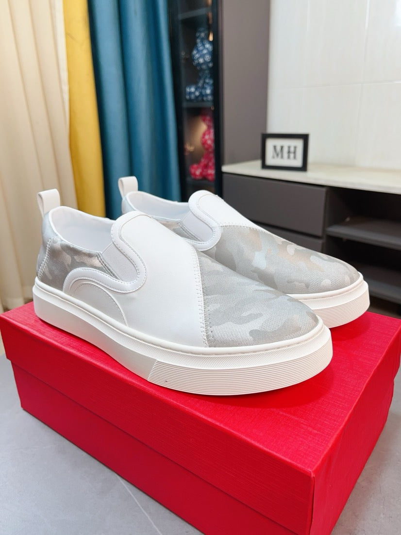 LuxluxHouse Best Quality Shoes Valentino