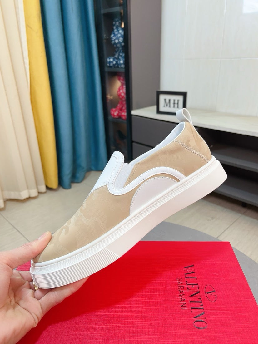 LuxluxHouse Best Quality Shoes Valentino
