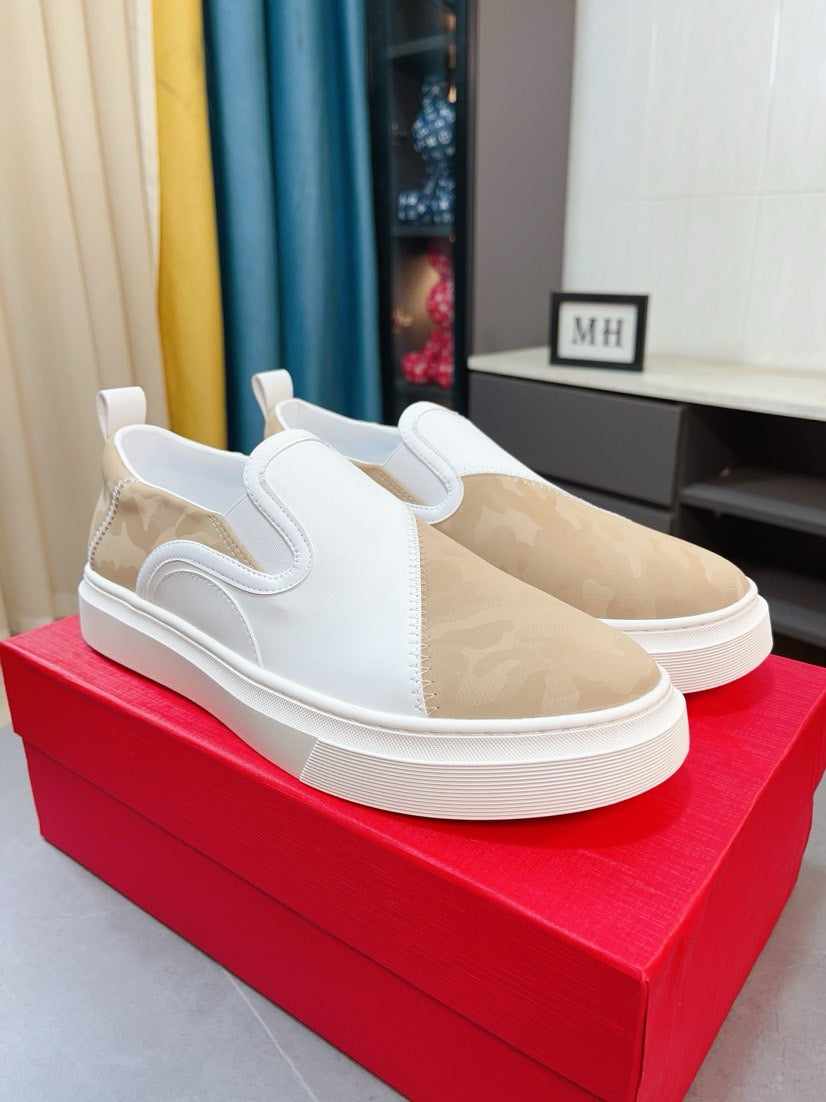 LuxluxHouse Best Quality Shoes Valentino