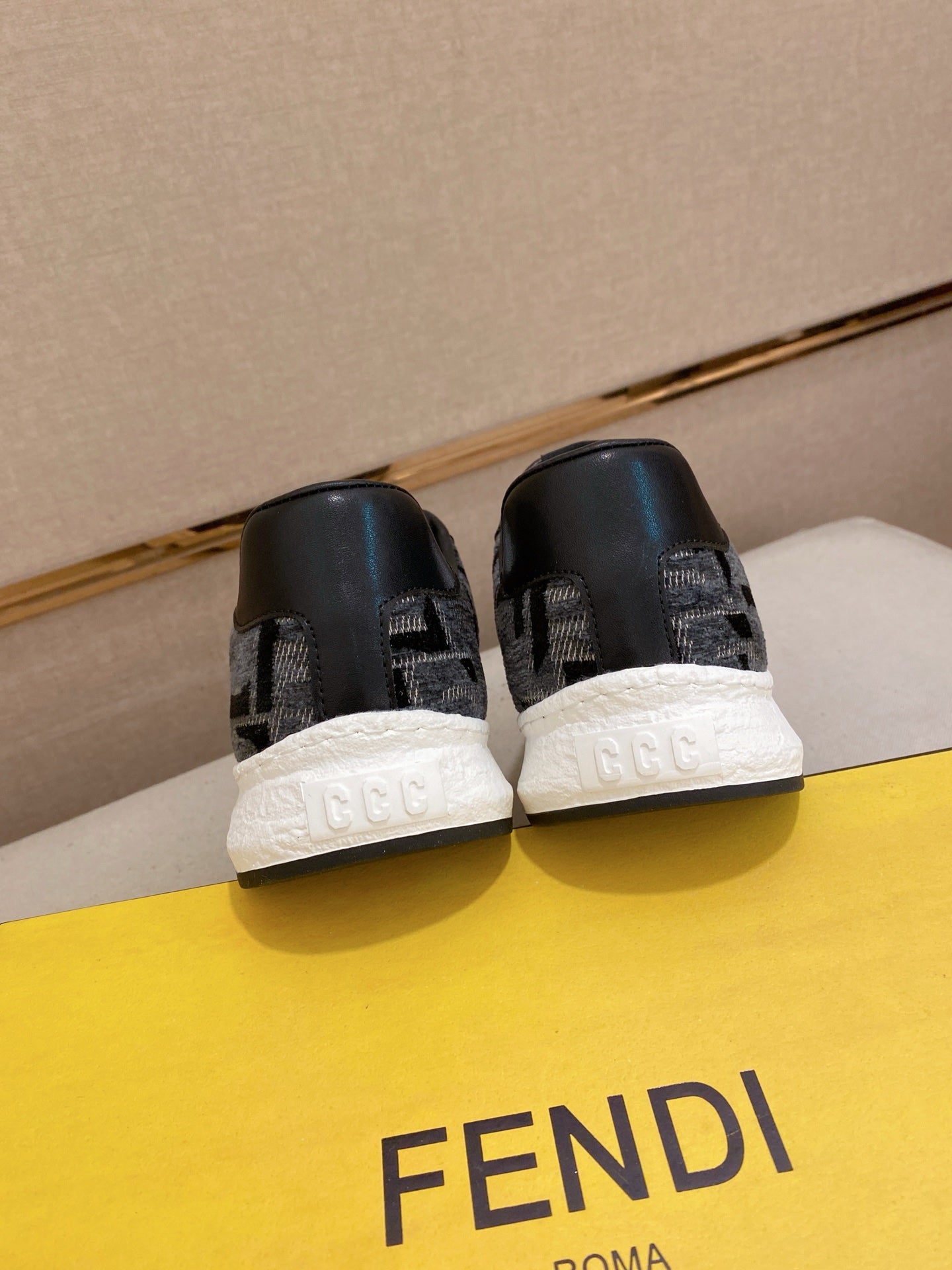 LuxluxHouse Best Quality Shoes Fendi