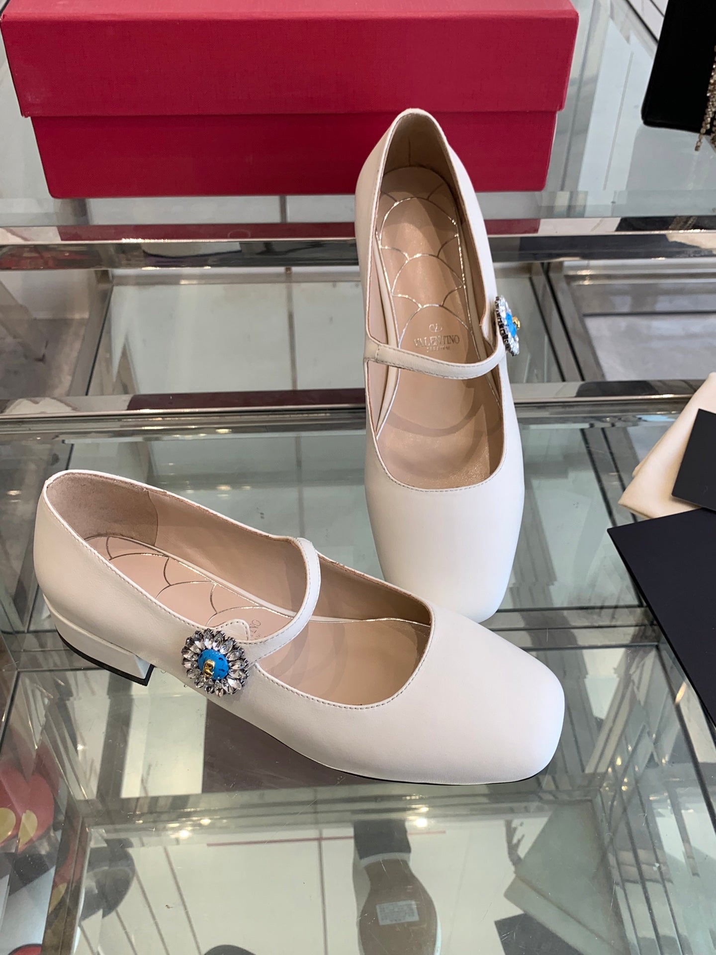 LuxluxHouse Best Quality Valentino Women Shoes