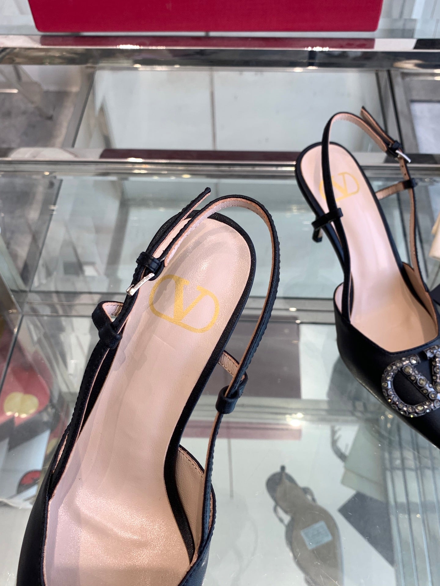 LuxluxHouse Best Quality Valentino Women Shoes