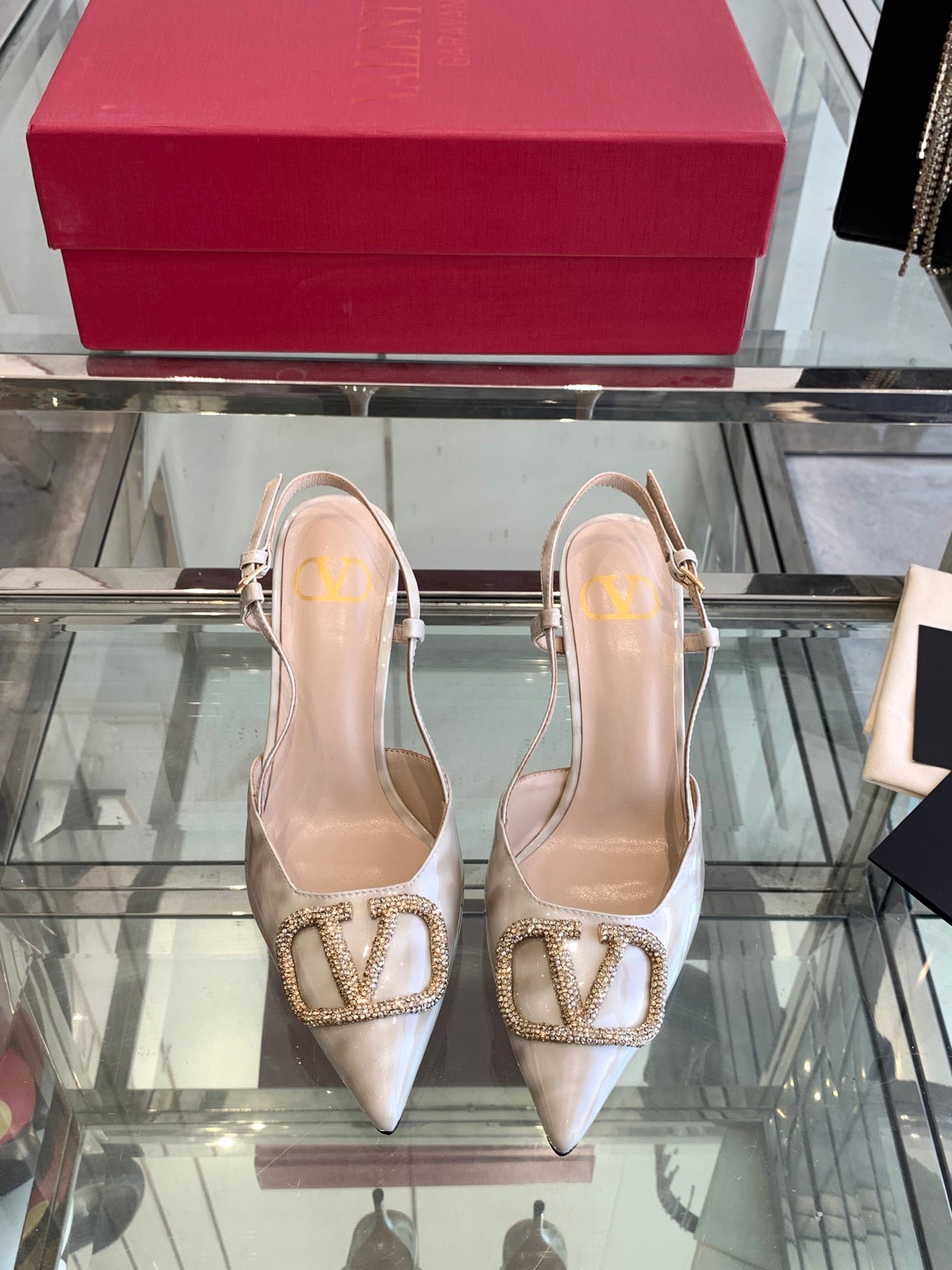LuxluxHouse Best Quality Valentino Women Shoes