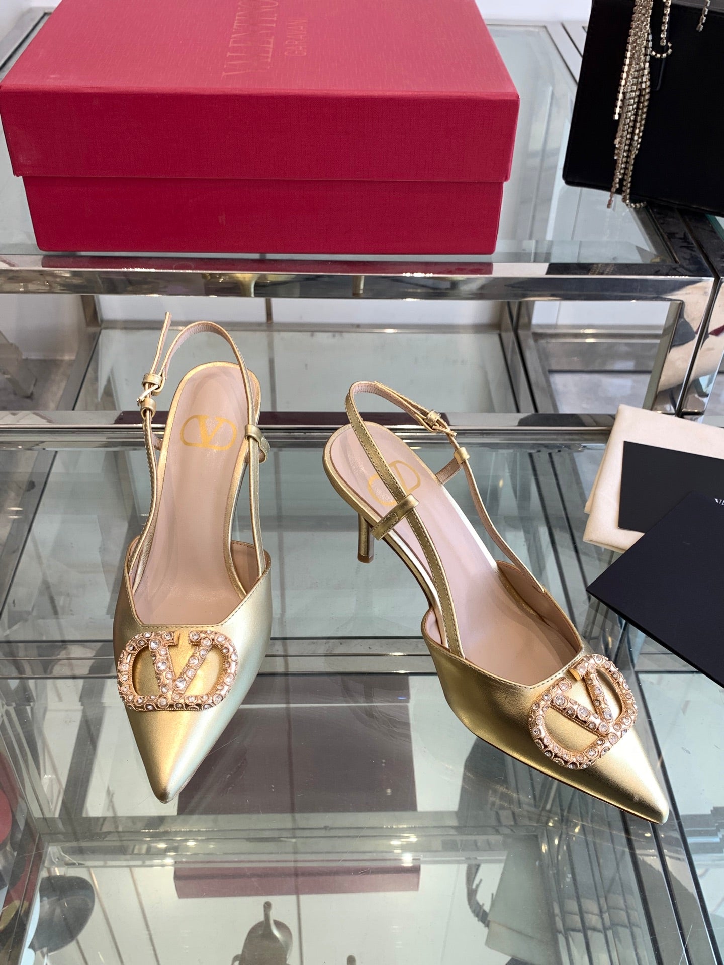 LuxluxHouse Best Quality Valentino Women Shoes