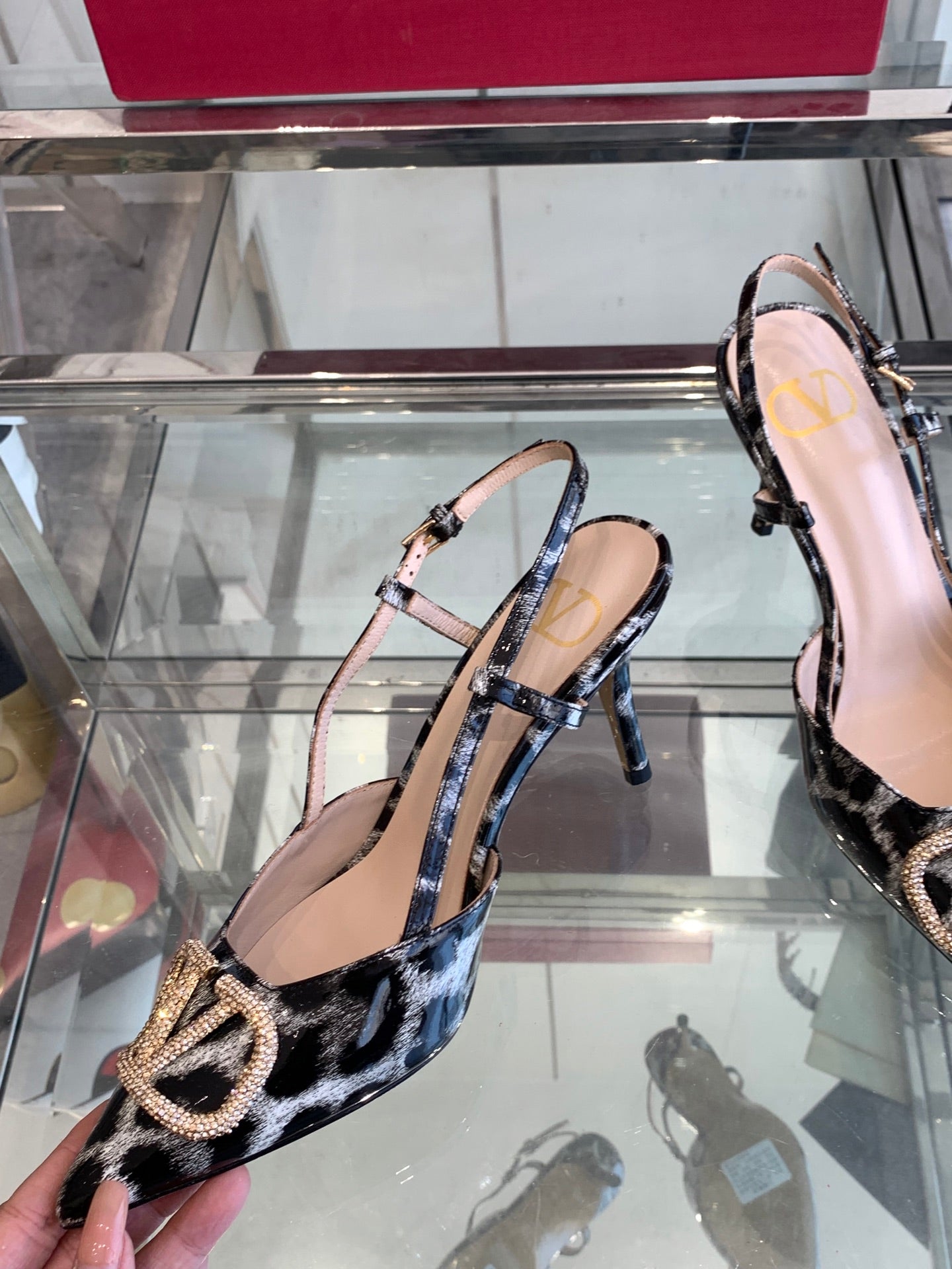 LuxluxHouse Best Quality Valentino Women Shoes