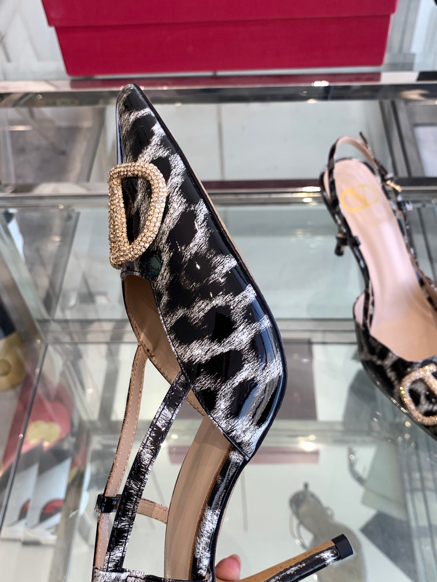 LuxluxHouse Best Quality Valentino Women Shoes