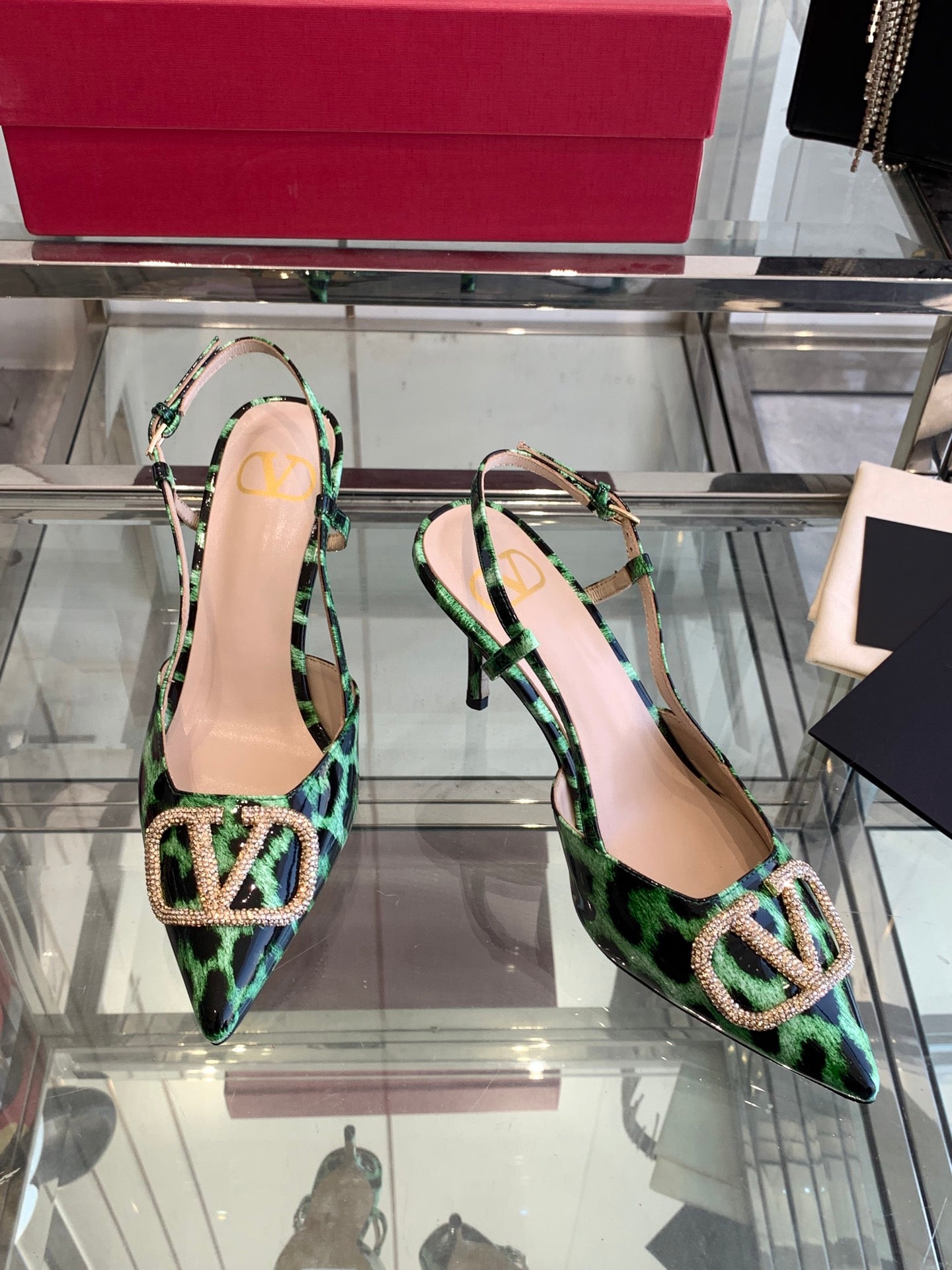 LuxluxHouse Best Quality Valentino Women Shoes