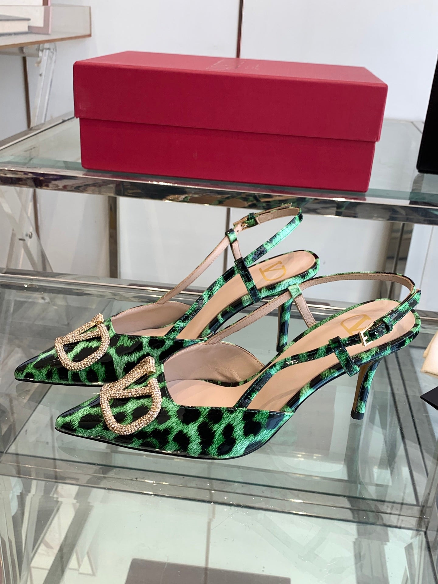 LuxluxHouse Best Quality Valentino Women Shoes