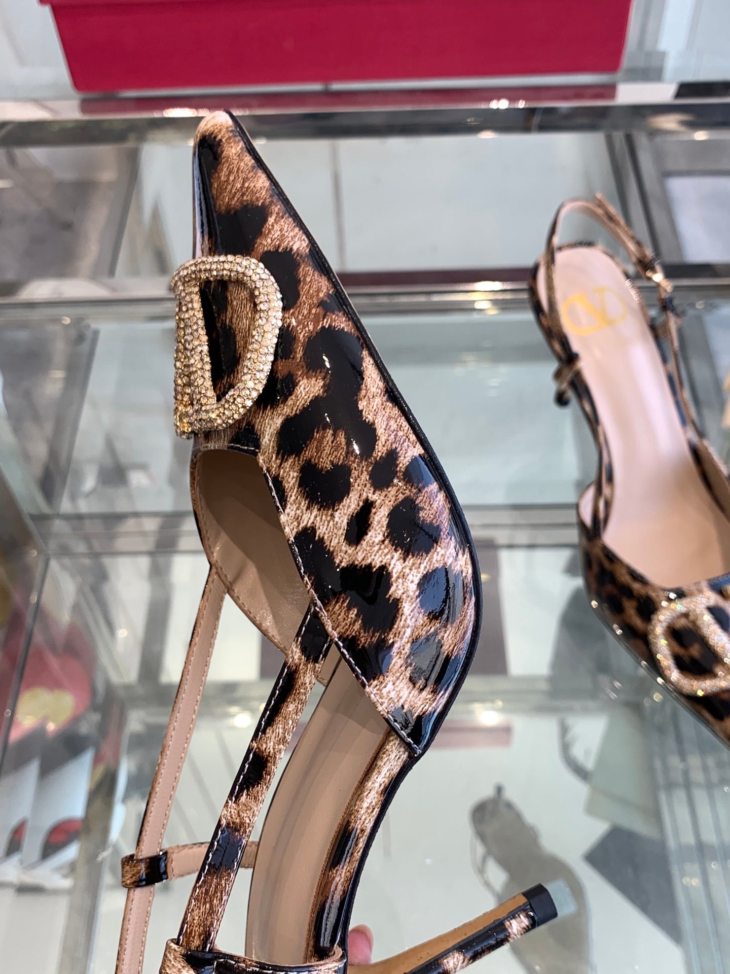 LuxluxHouse Best Quality Valentino Women Shoes