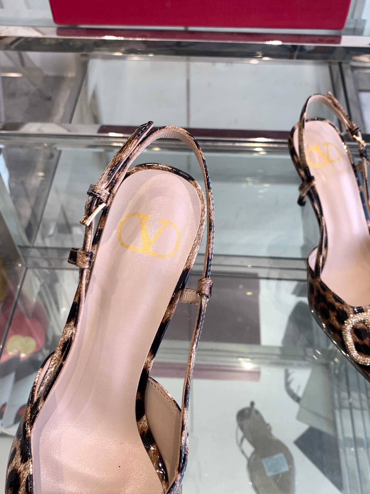 LuxluxHouse Best Quality Valentino Women Shoes