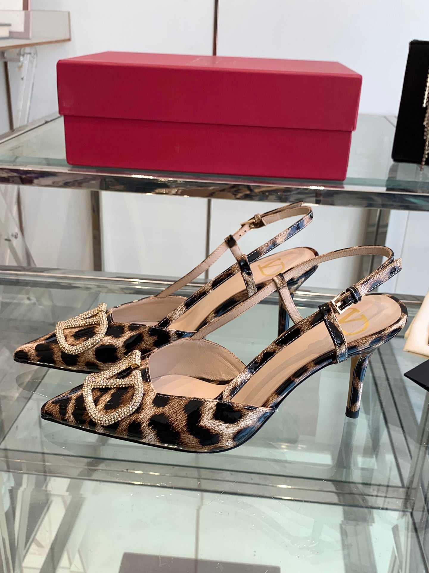 LuxluxHouse Best Quality Valentino Women Shoes