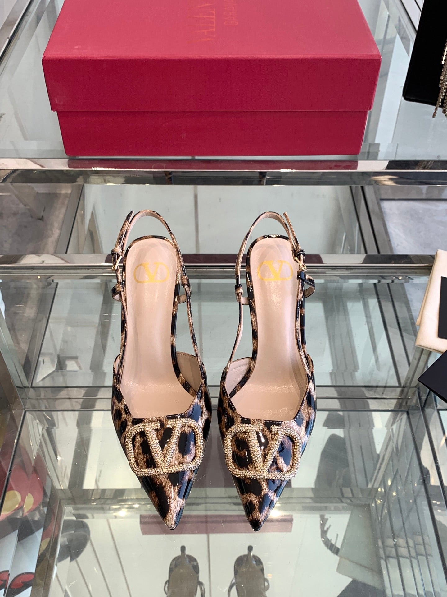 LuxluxHouse Best Quality Valentino Women Shoes