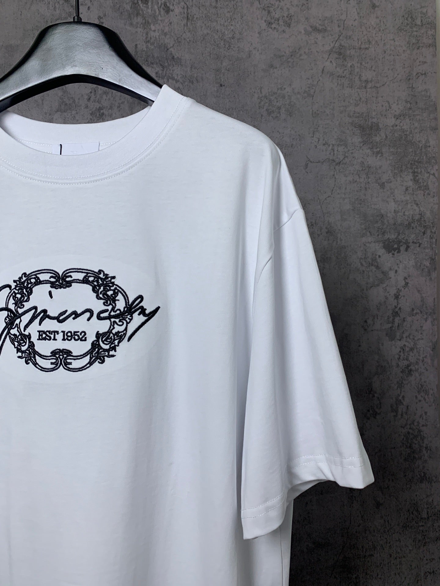 LuxluxHouse Best Quality Clothes Givenchy T-shirt