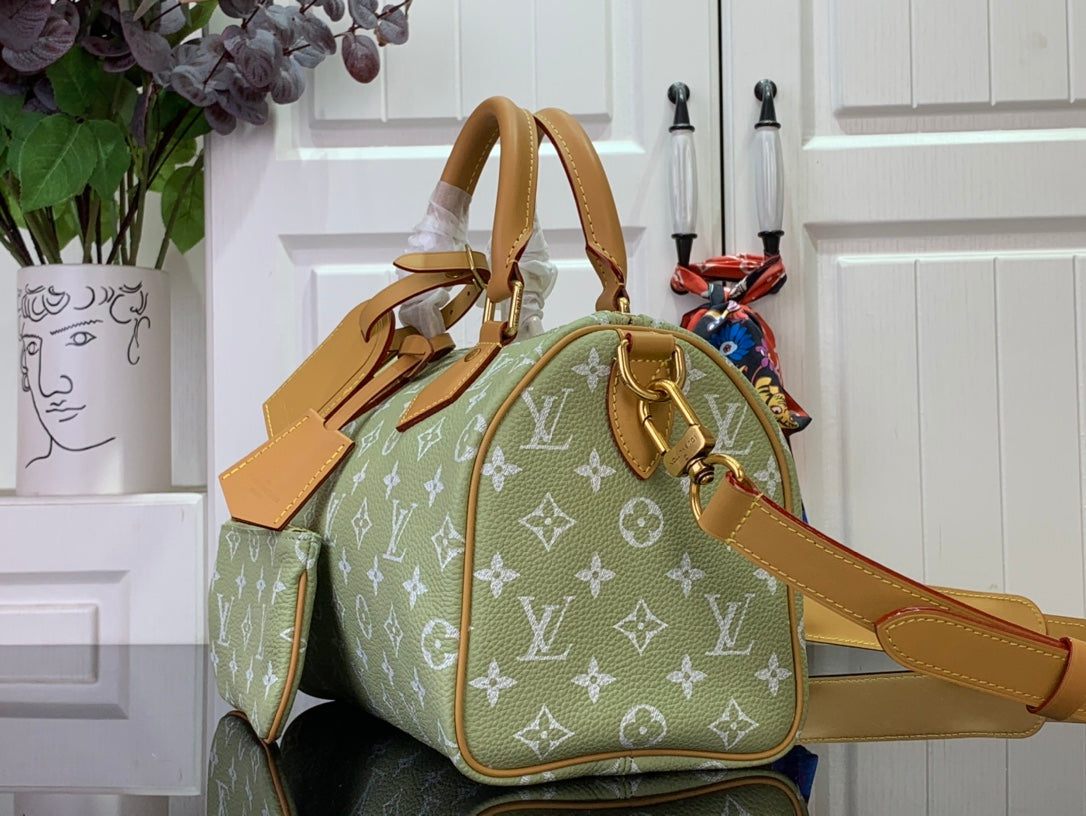 LuxluxHouse Best Quality Bags Louis Vuitton Women Men