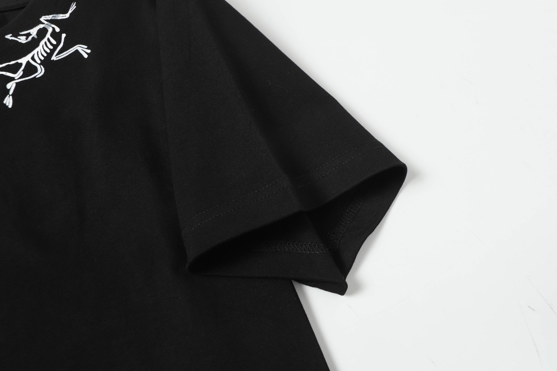 LuxluxHouse Best Quality Clothes T-shirt Arcteryx
