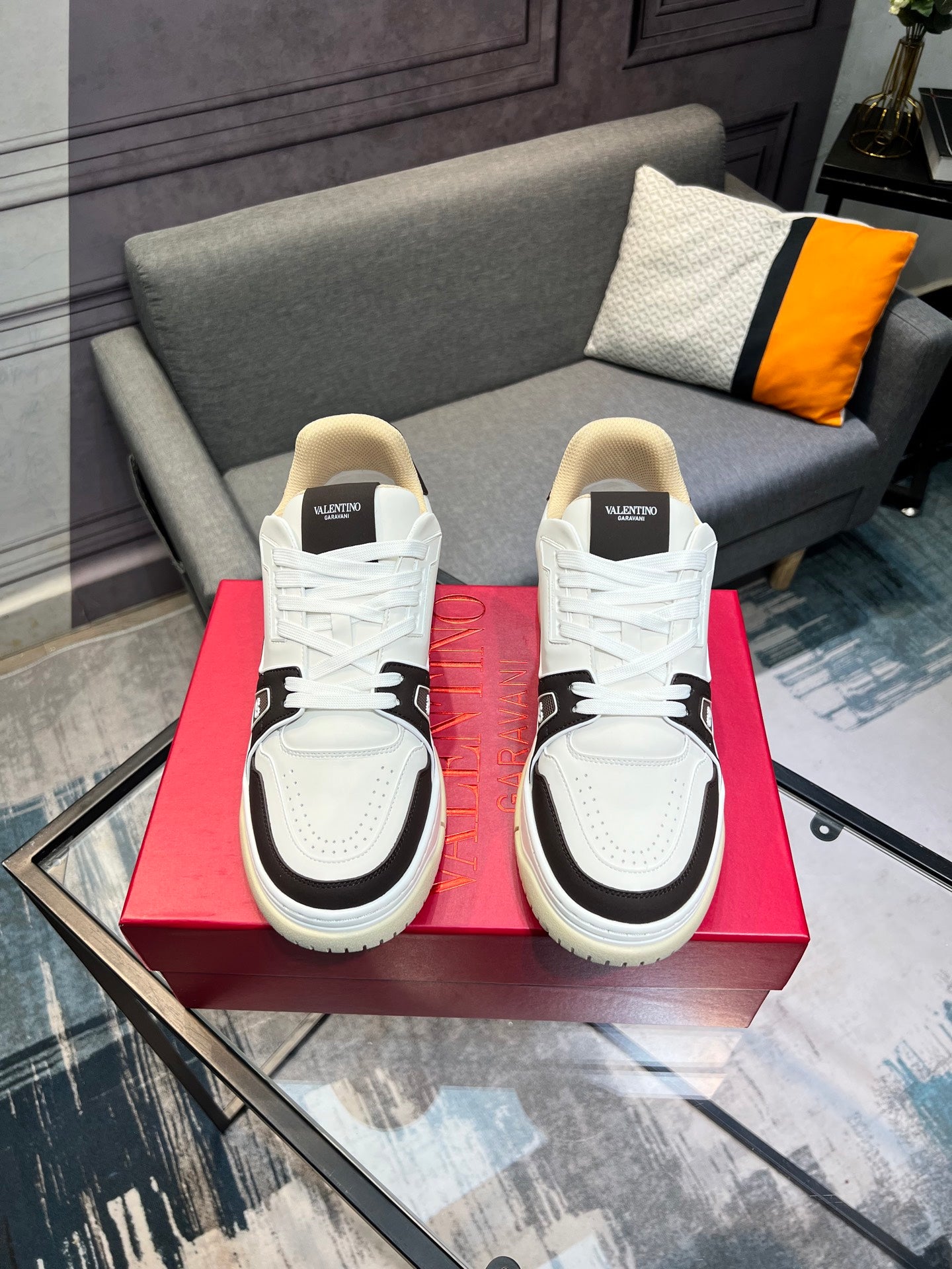 LuxluxHouse Best Quality Shoes Valentino