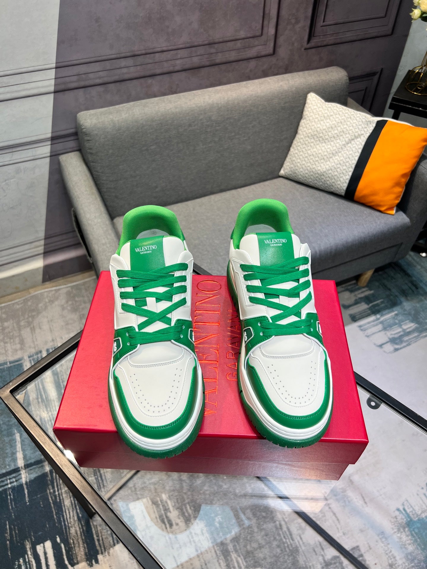 LuxluxHouse Best Quality Shoes Valentino