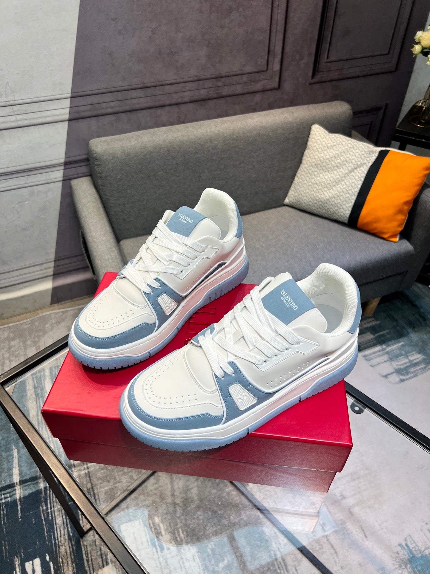 LuxluxHouse Best Quality Shoes Valentino