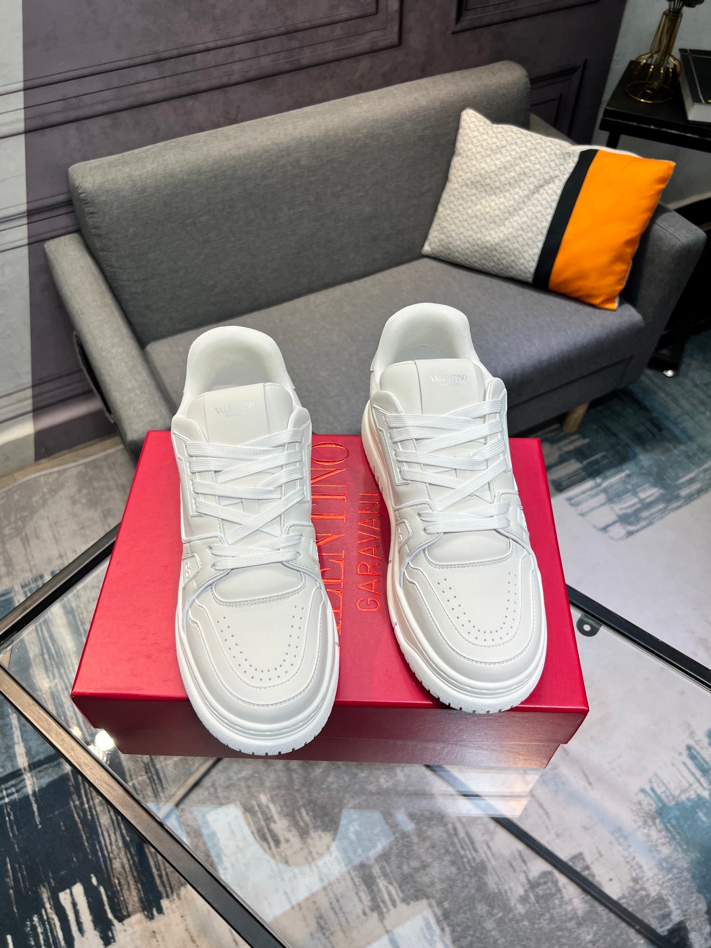 LuxluxHouse Best Quality Shoes Valentino