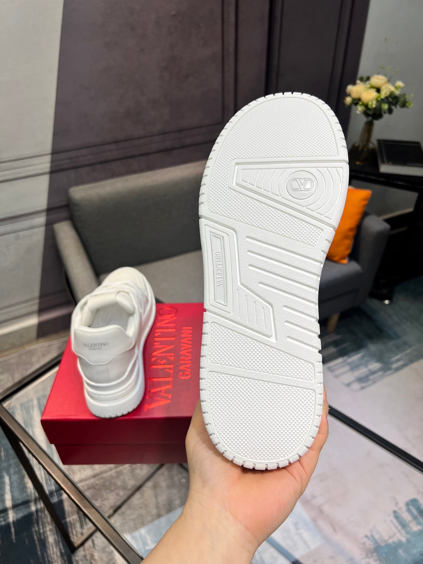 LuxluxHouse Best Quality Shoes Valentino