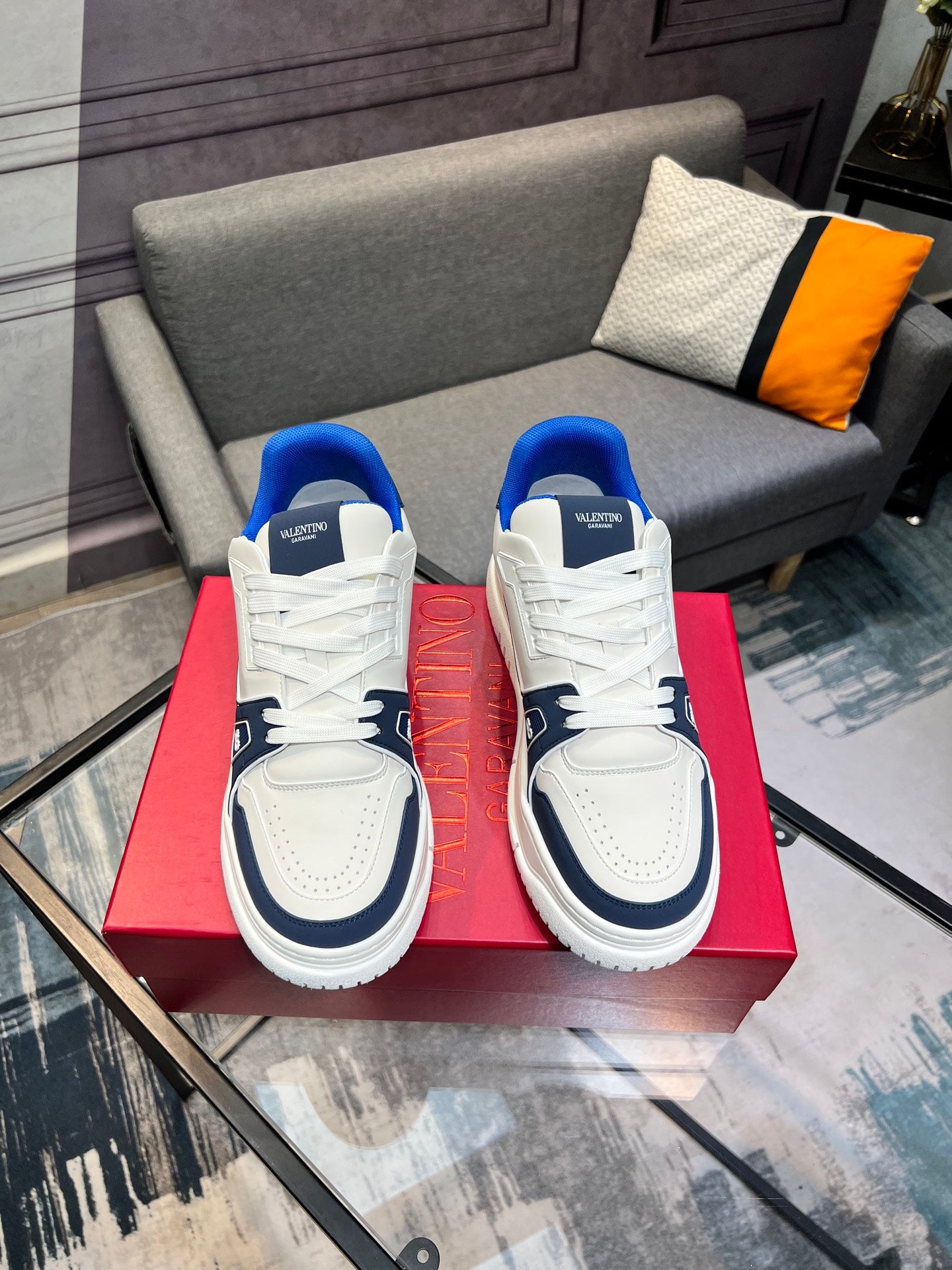 LuxluxHouse Best Quality Shoes Valentino
