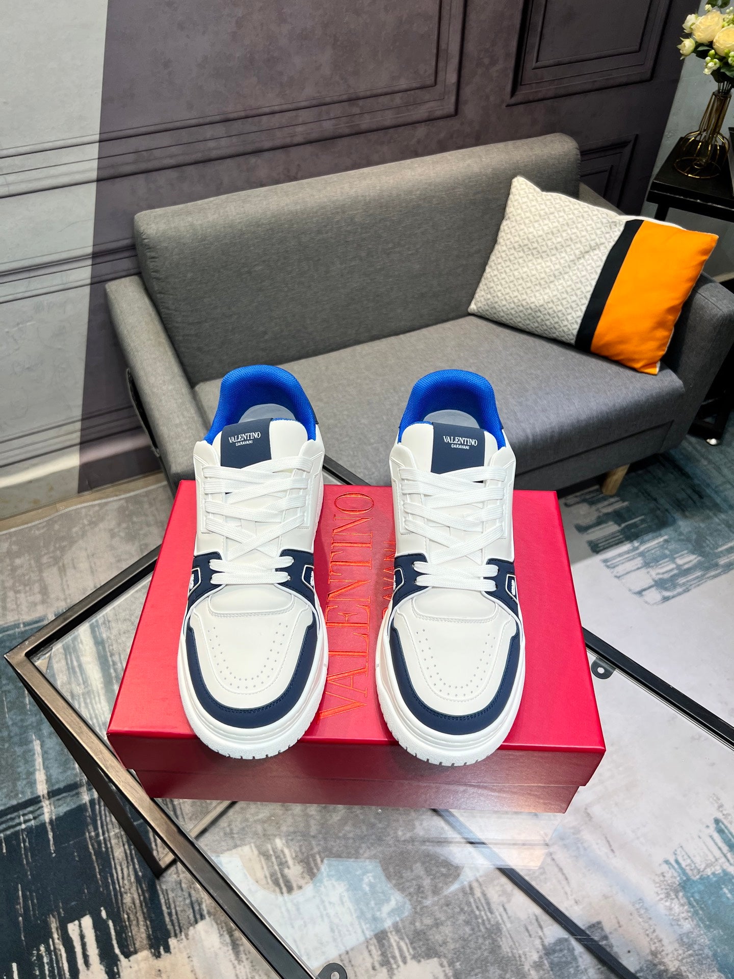 LuxluxHouse Best Quality Shoes Valentino