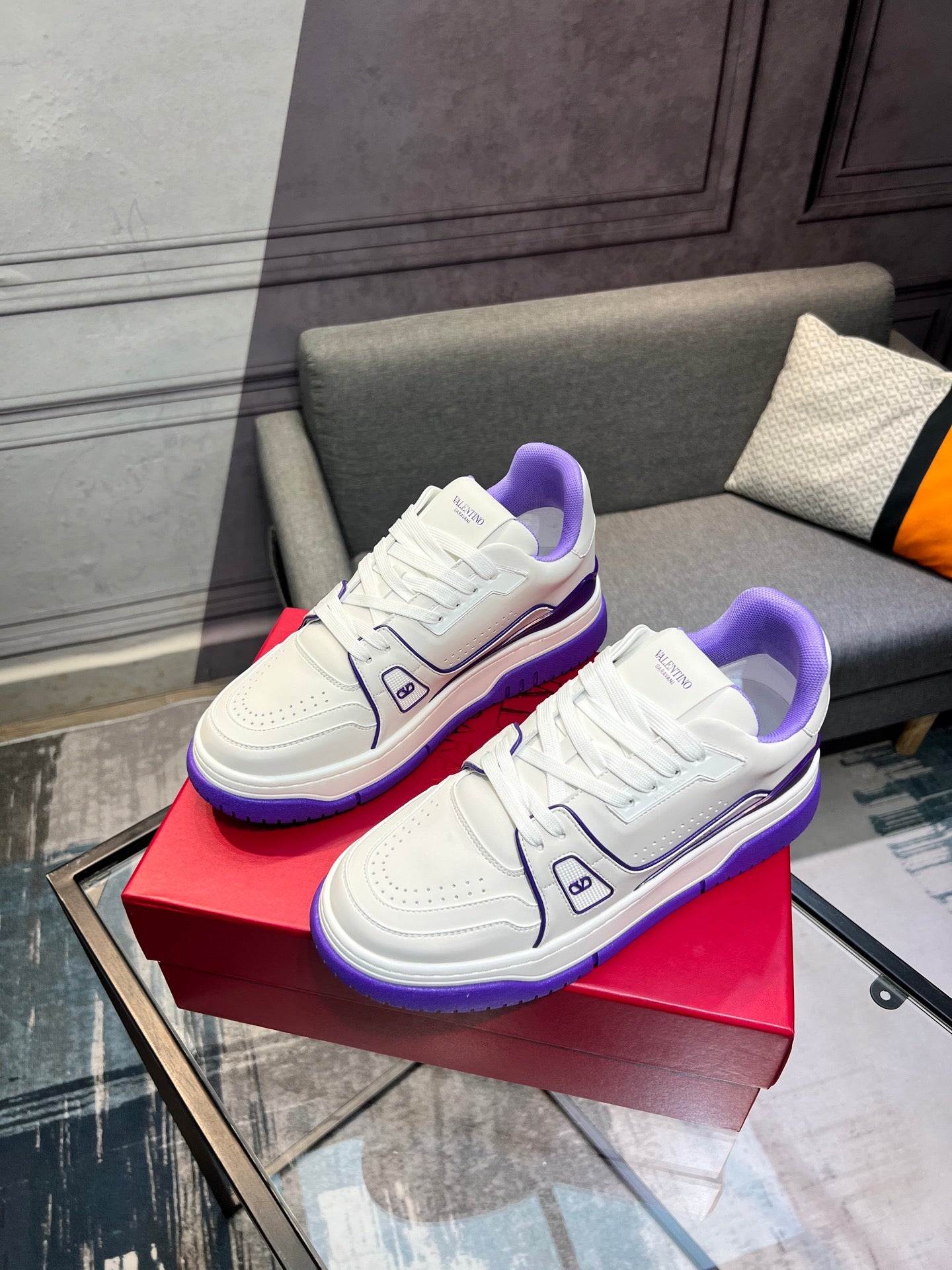 LuxluxHouse Best Quality Shoes Valentino