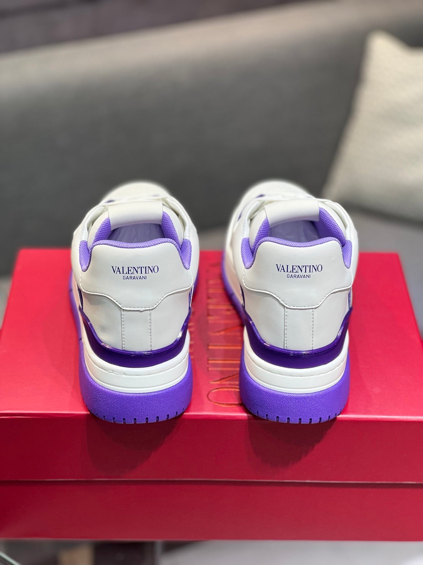 LuxluxHouse Best Quality Shoes Valentino