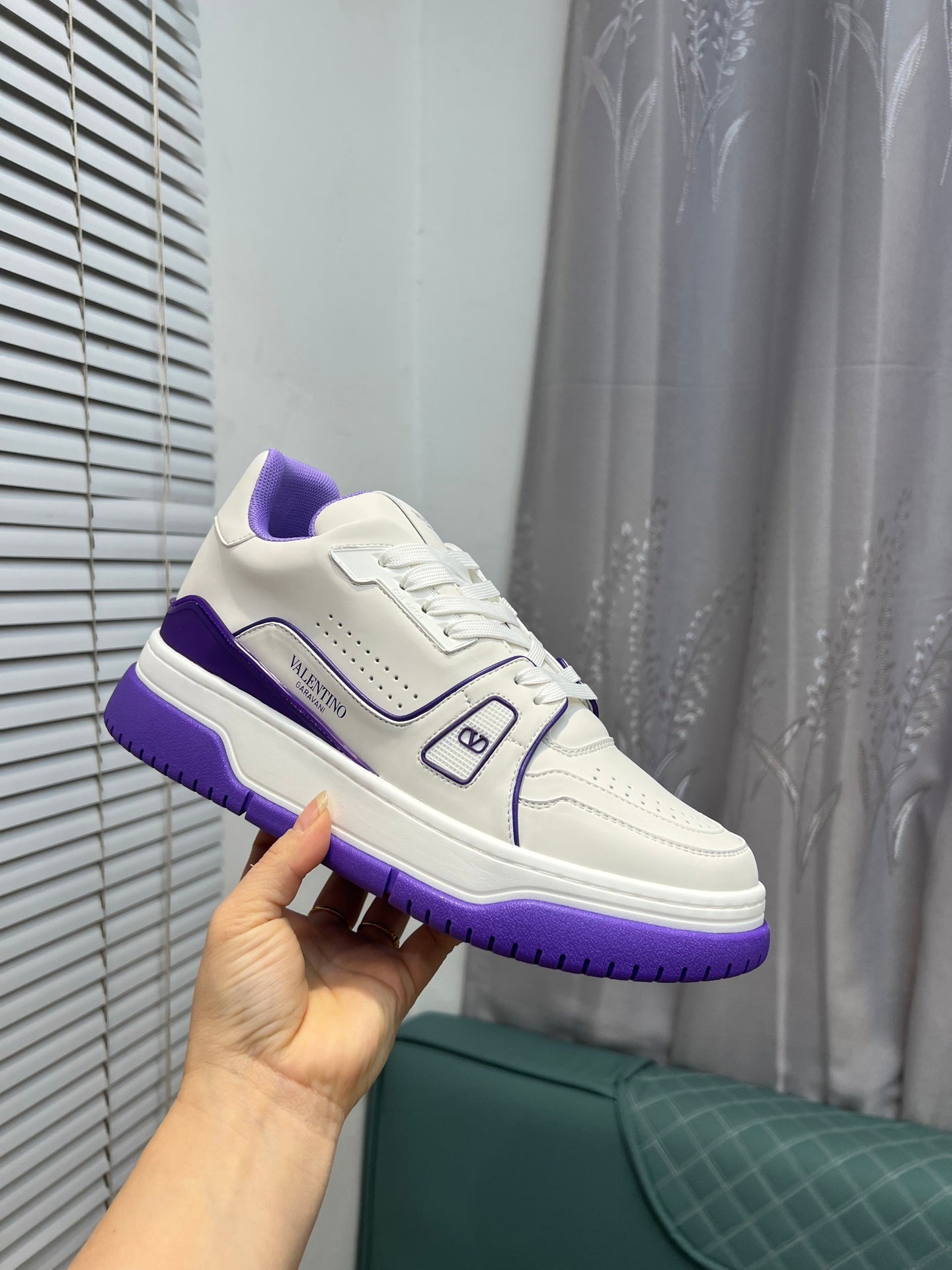LuxluxHouse Best Quality Shoes Valentino
