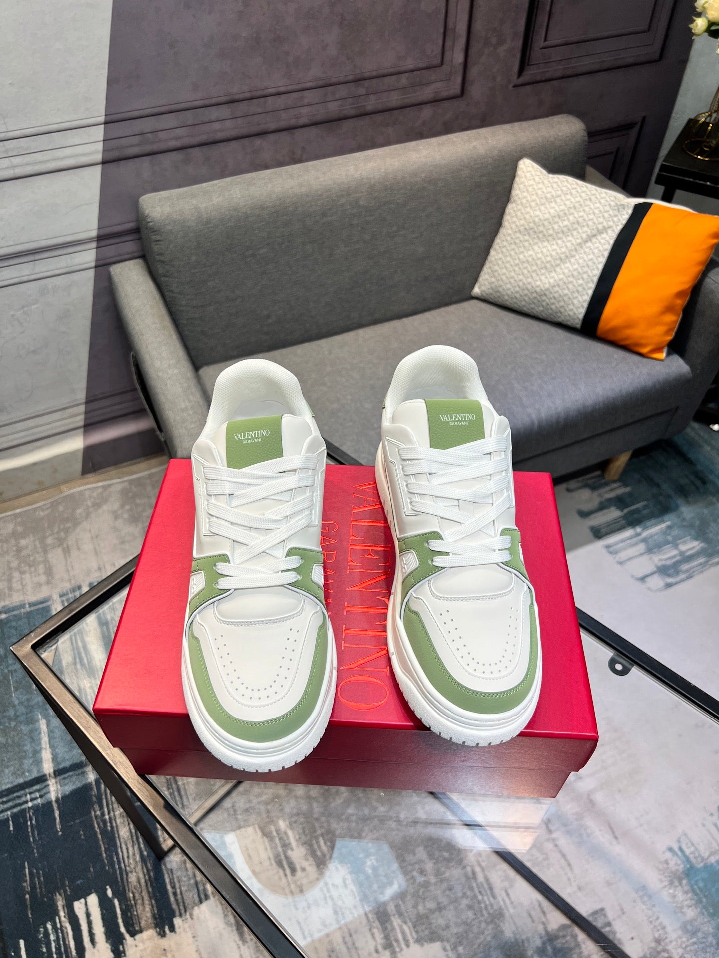 LuxluxHouse Best Quality Shoes Valentino