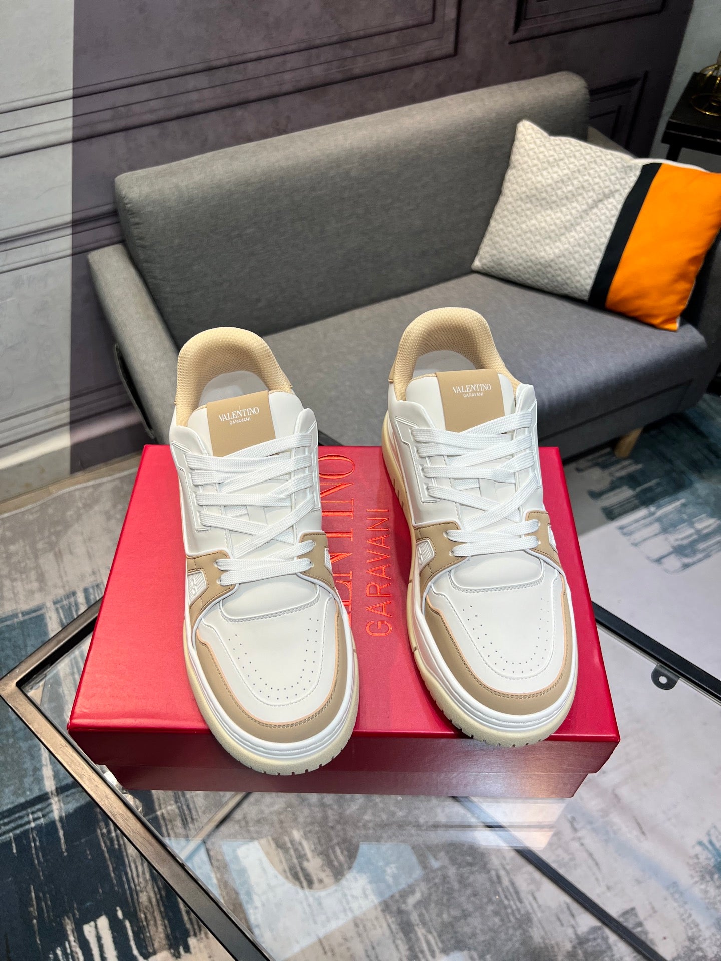LuxluxHouse Best Quality Shoes Valentino