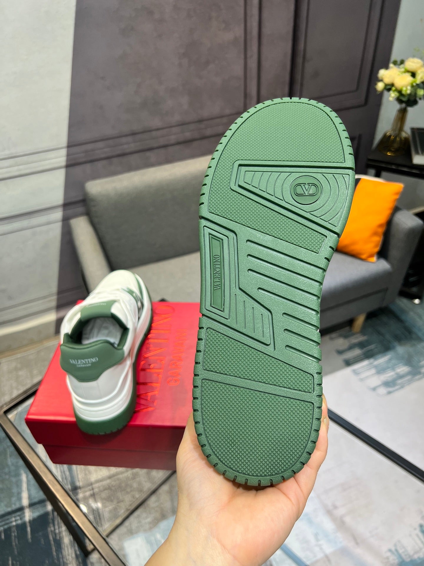 LuxluxHouse Best Quality Shoes Valentino