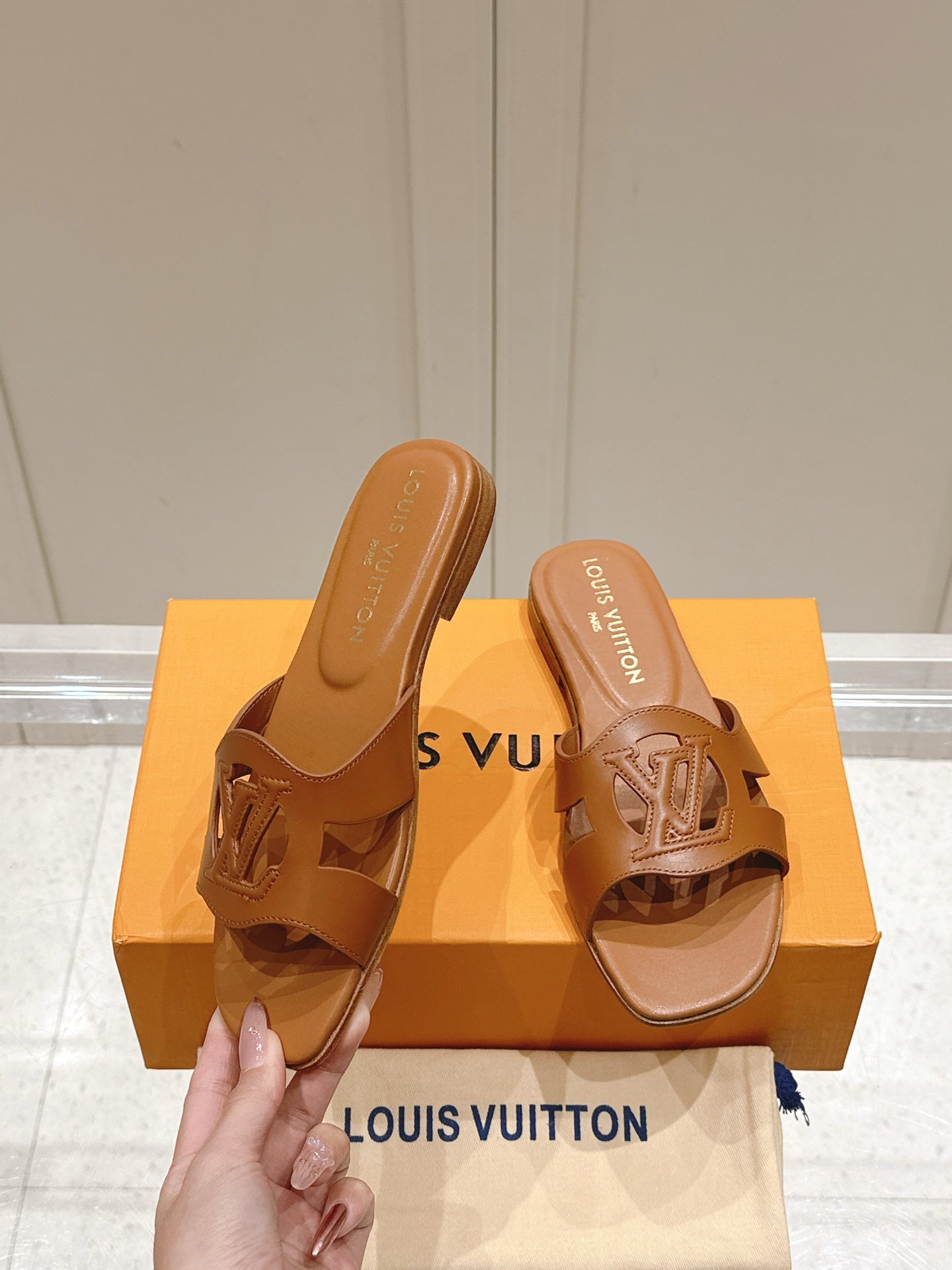 LuxluxHouse Best Quality Women Shoes Louis Vuitton