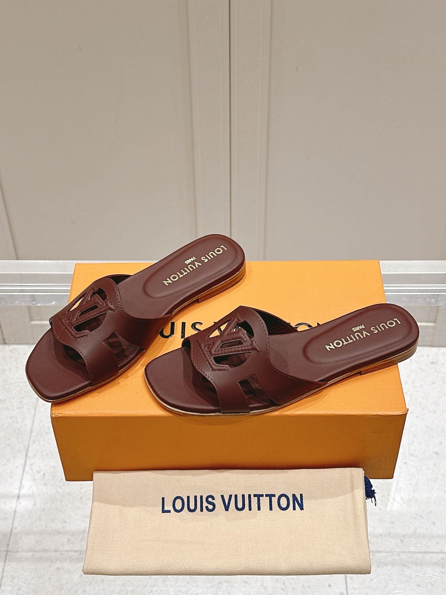 LuxluxHouse Best Quality Women Shoes Louis Vuitton