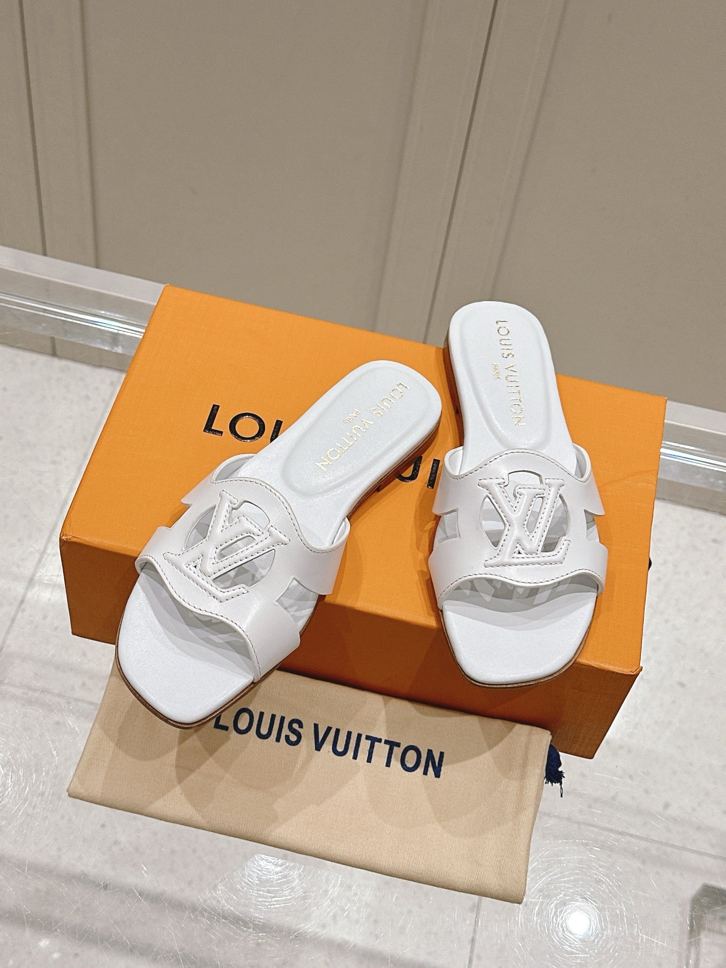 LuxluxHouse Best Quality Women Shoes Louis Vuitton