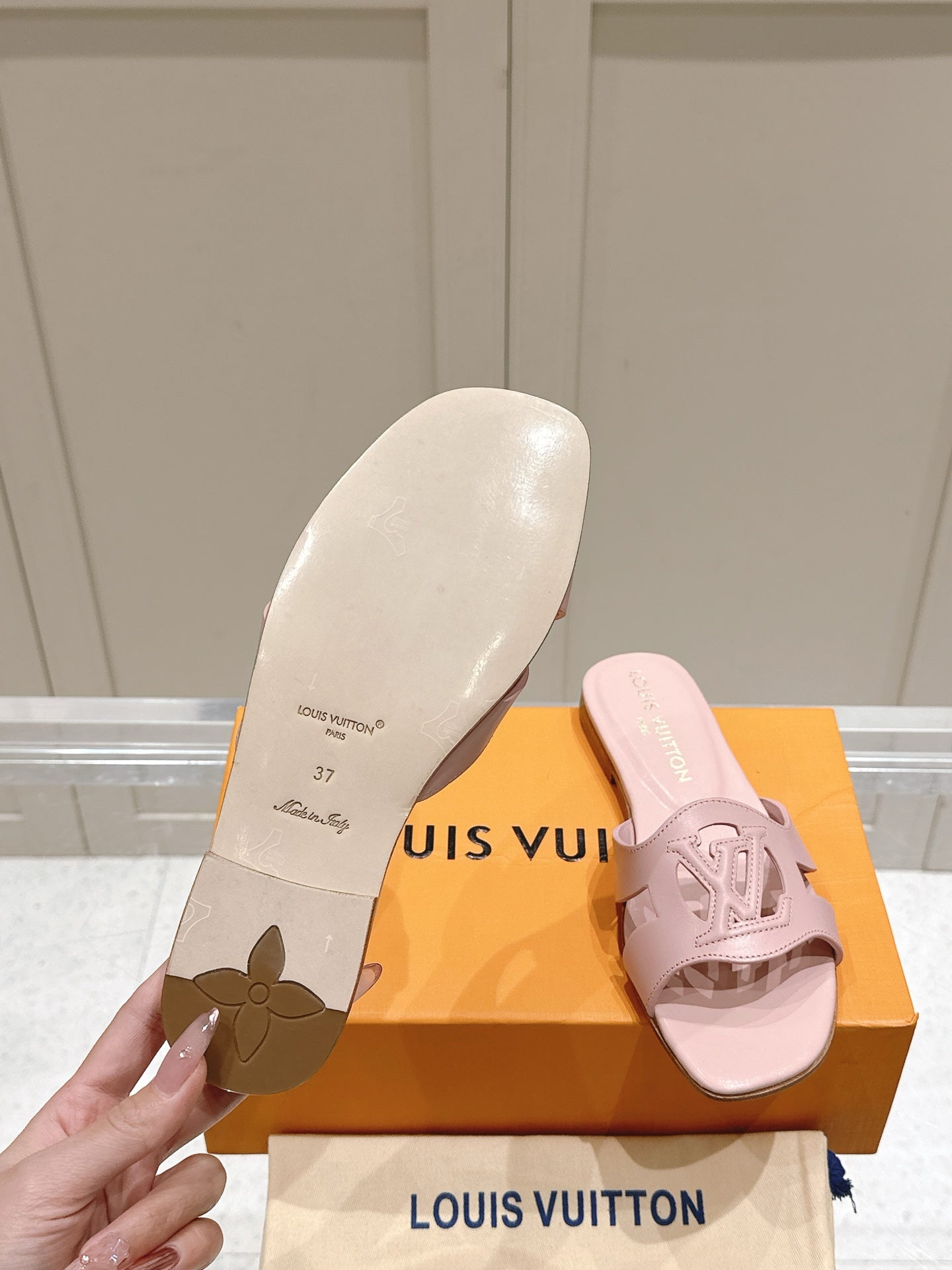 LuxluxHouse Best Quality Women Shoes Louis Vuitton